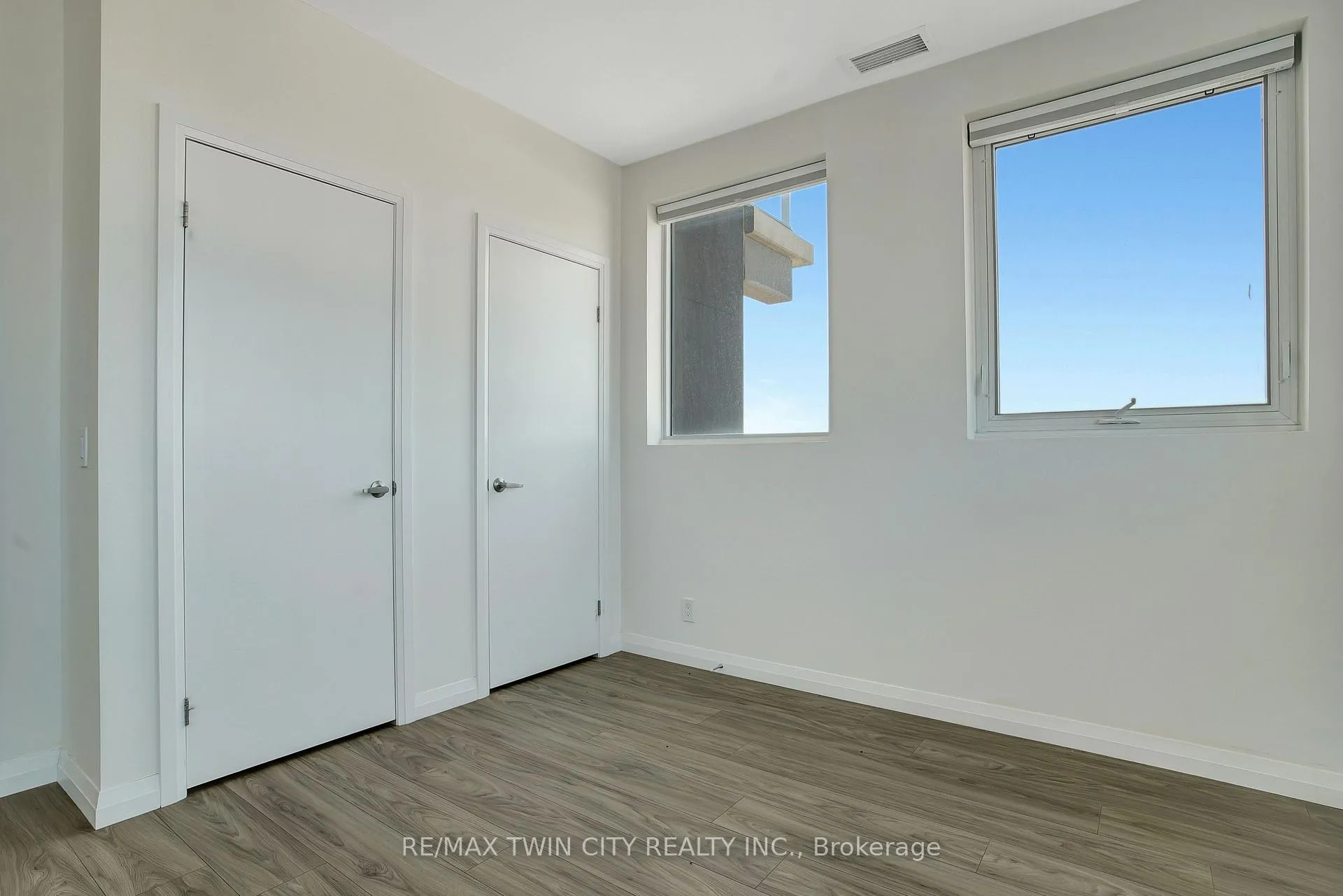 Photo 17 of Unit 1009, 104 Garment Street, Kitchener, City Commercial Core — HOMEH