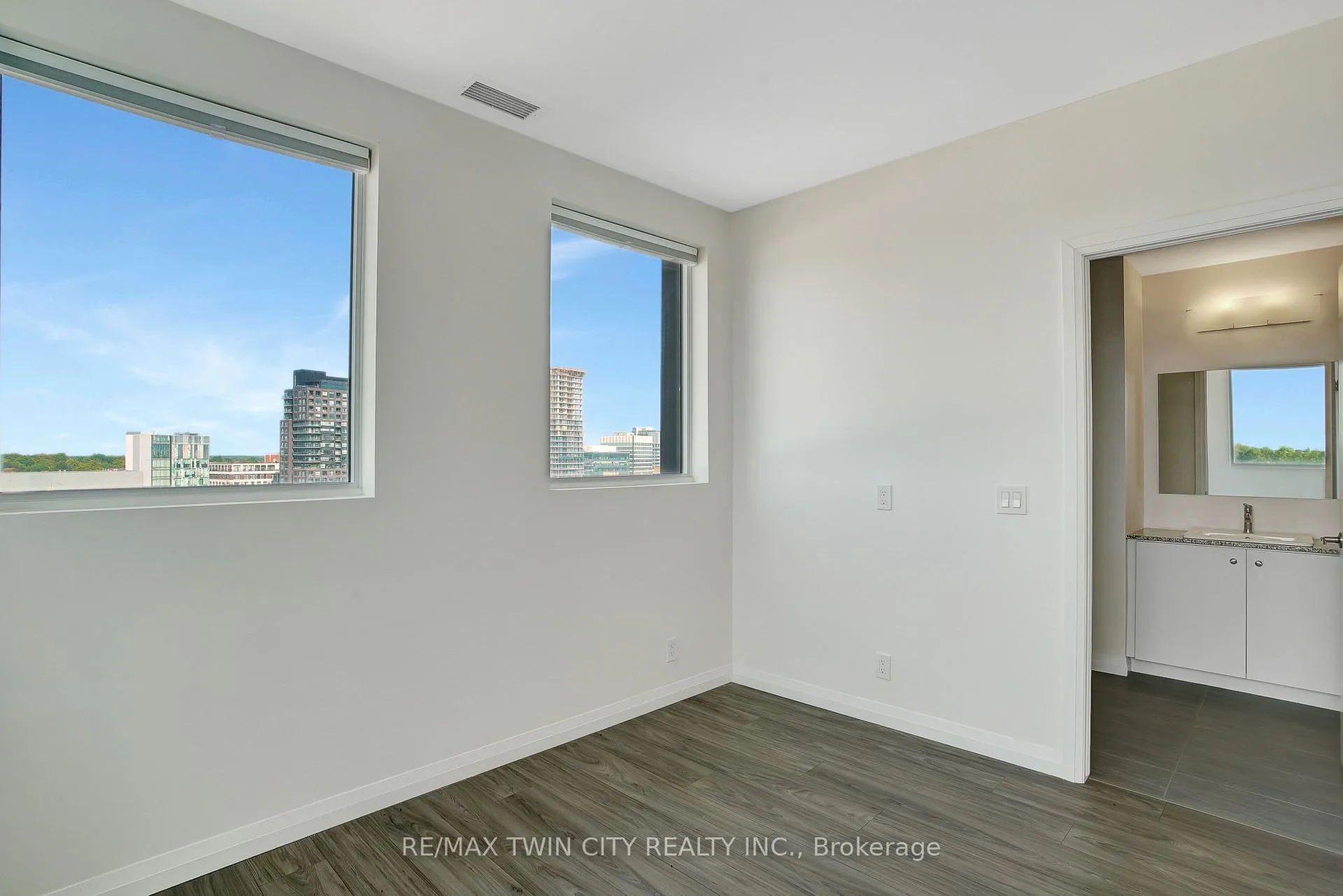 Photo 19 of Unit 1009, 104 Garment Street, Kitchener, City Commercial Core — HOMEH