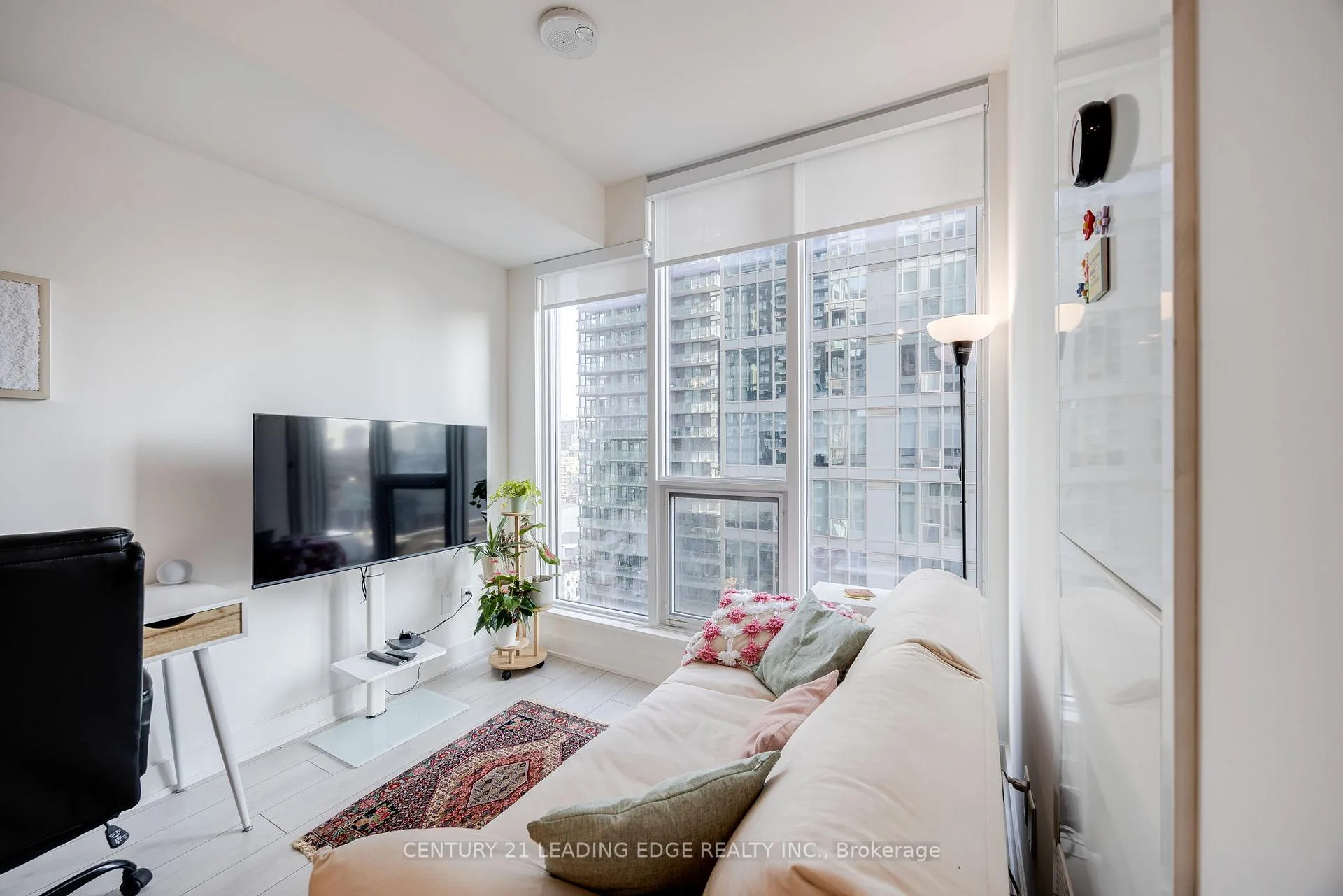 Photo 8 of Unit 1615, 35 Mercer Street, Toronto, Waterfront Communities — HOMEH