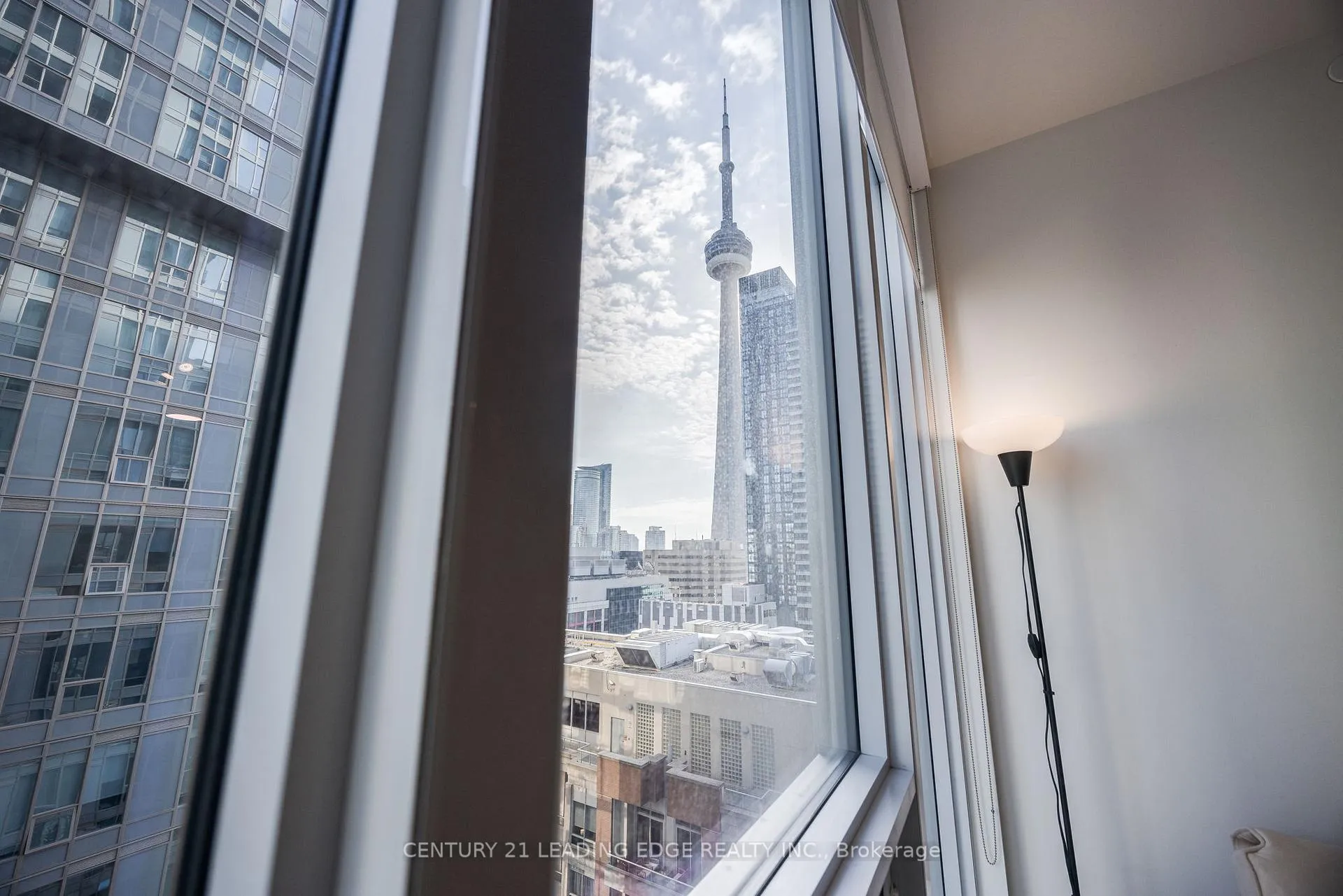 Photo 16 of Unit 1615, 35 Mercer Street, Toronto, Waterfront Communities — HOMEH