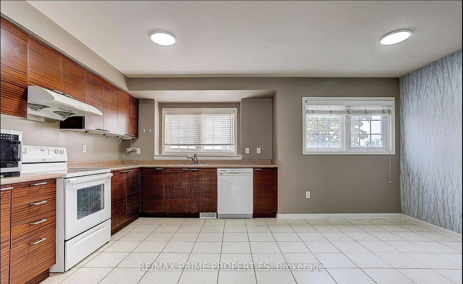 Photo 7 of 5 Woltner Way N, Markham, Village Green-South Unionville — HOMEH