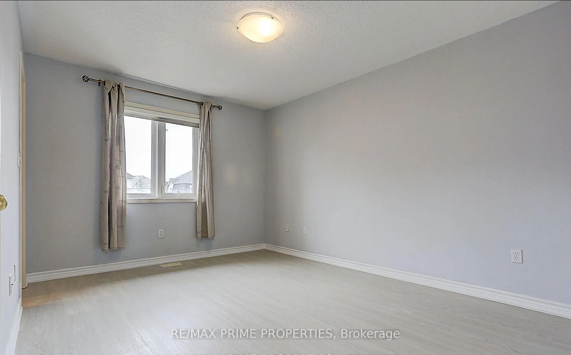 Photo 15 of 5 Woltner Way N, Markham, Village Green-South Unionville — HOMEH
