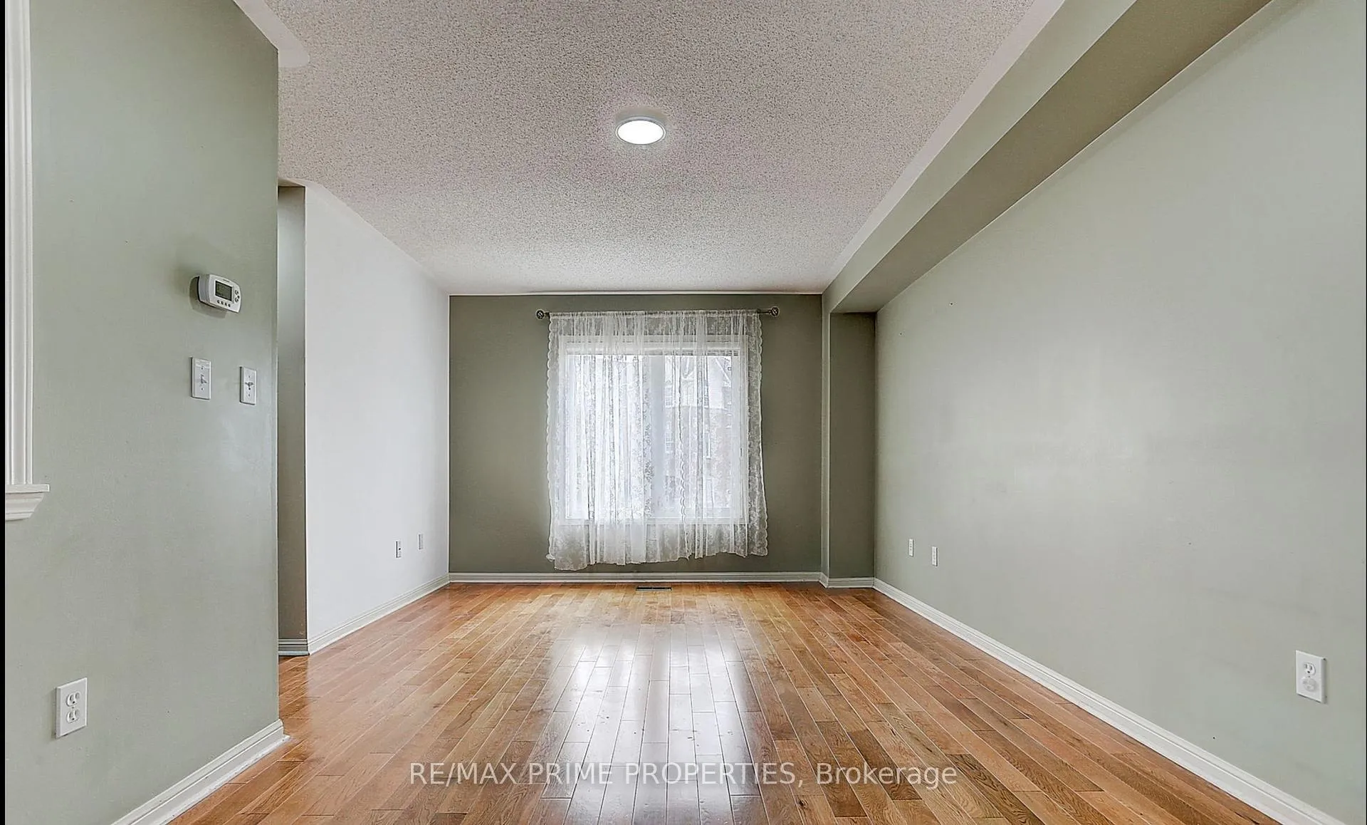 Photo 17 of 5 Woltner Way N, Markham, Village Green-South Unionville — HOMEH