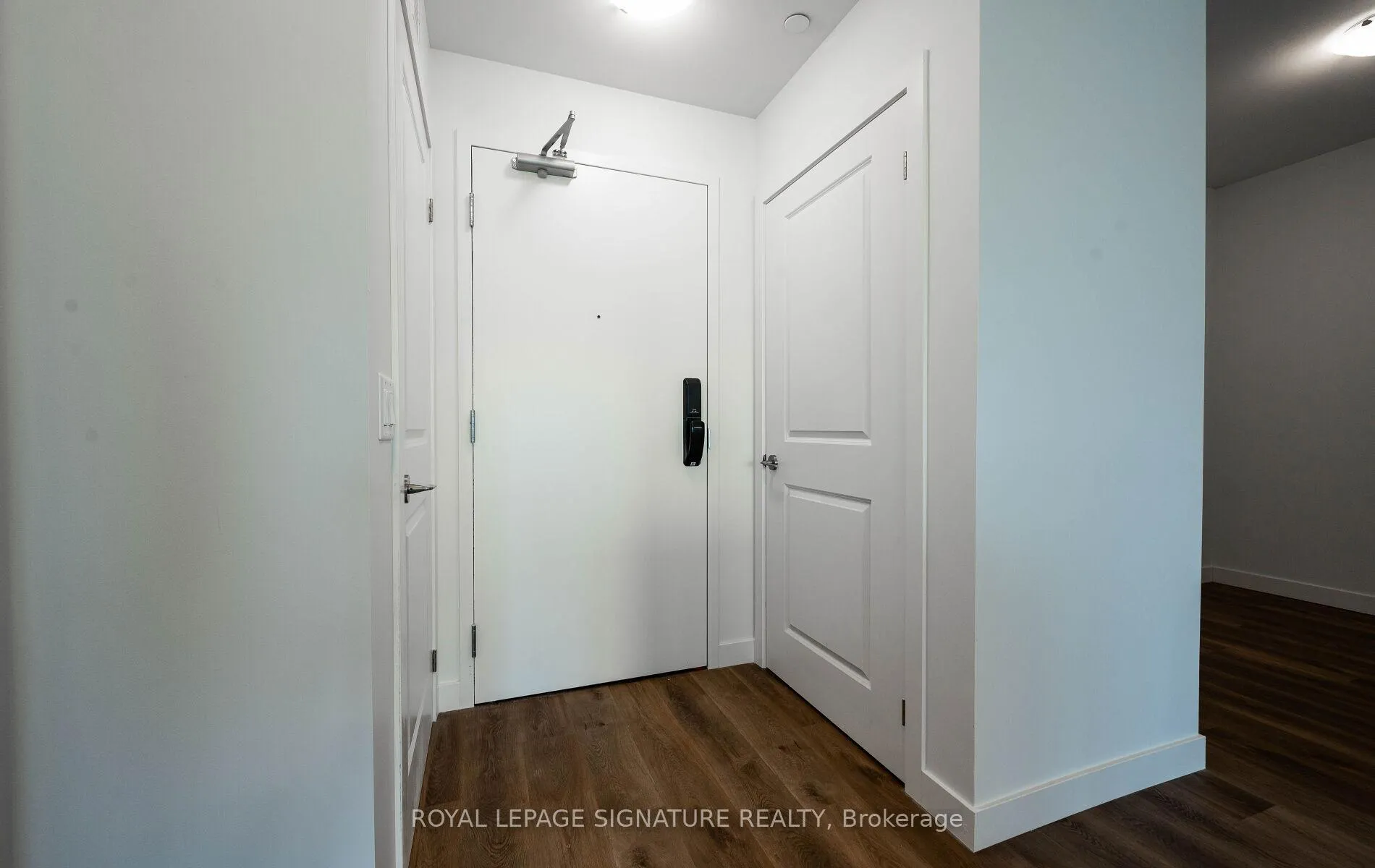 Photo 5 of Unit 303, 461 Green Road, Hamilton, Stoney Creek — HOMEH