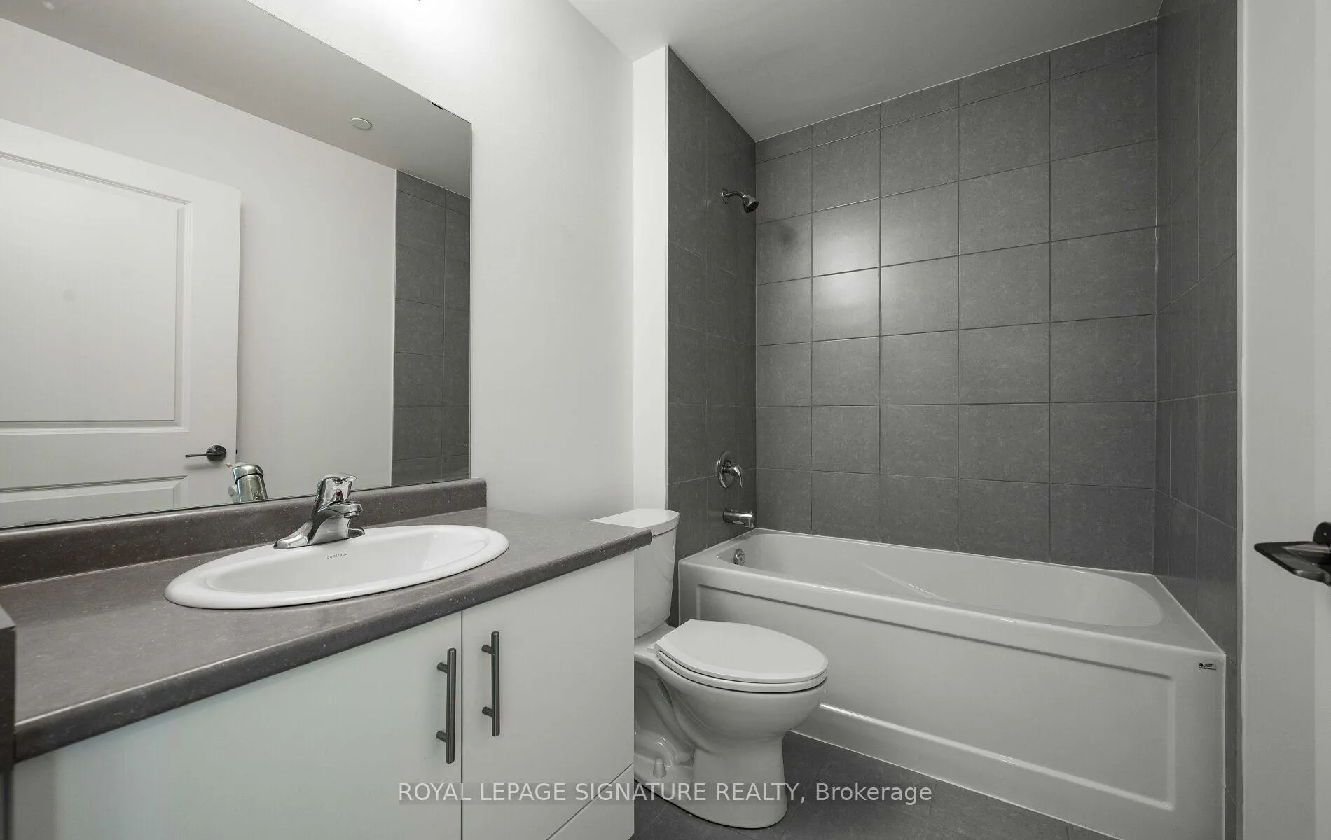 Photo 30 of Unit 303, 461 Green Road, Hamilton, Stoney Creek — HOMEH