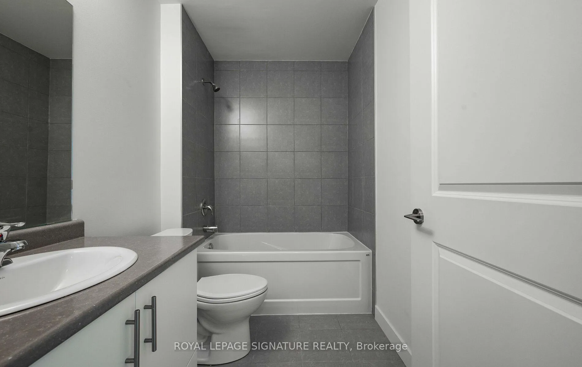 Photo 31 of Unit 303, 461 Green Road, Hamilton, Stoney Creek — HOMEH