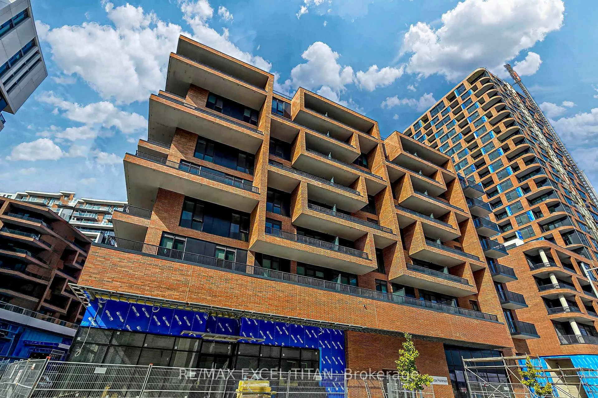 Front of Unit 411, 38 Simcoe Promenade