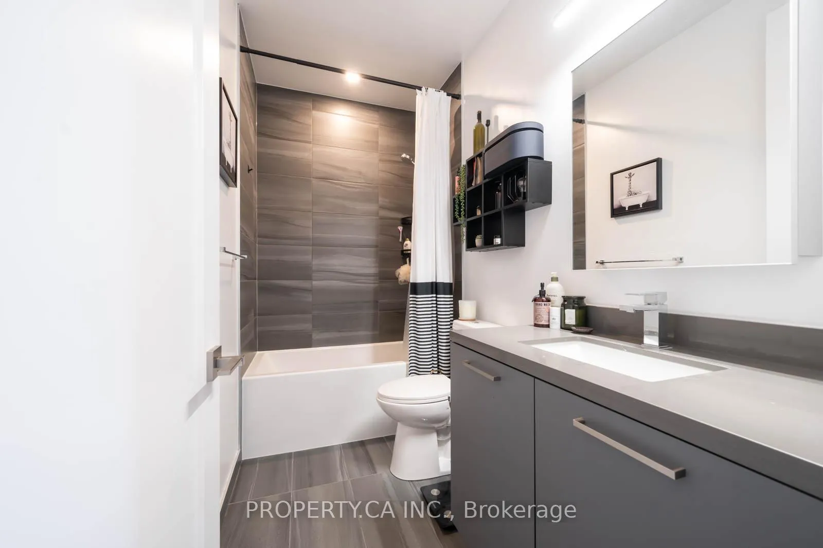 Photo 10 of Unit 3602, 12 Gandhi Lane, Markham, Commerce Valley — HOMEH