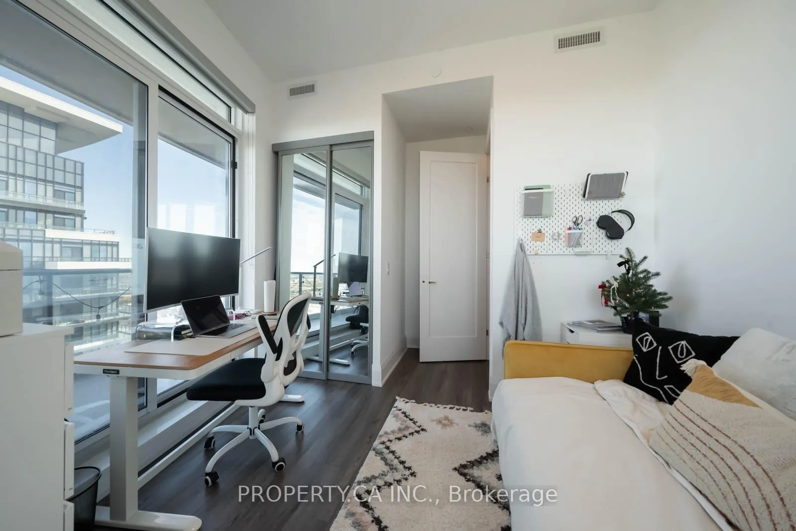 Photo 13 of Unit 3602, 12 Gandhi Lane, Markham, Commerce Valley — HOMEH