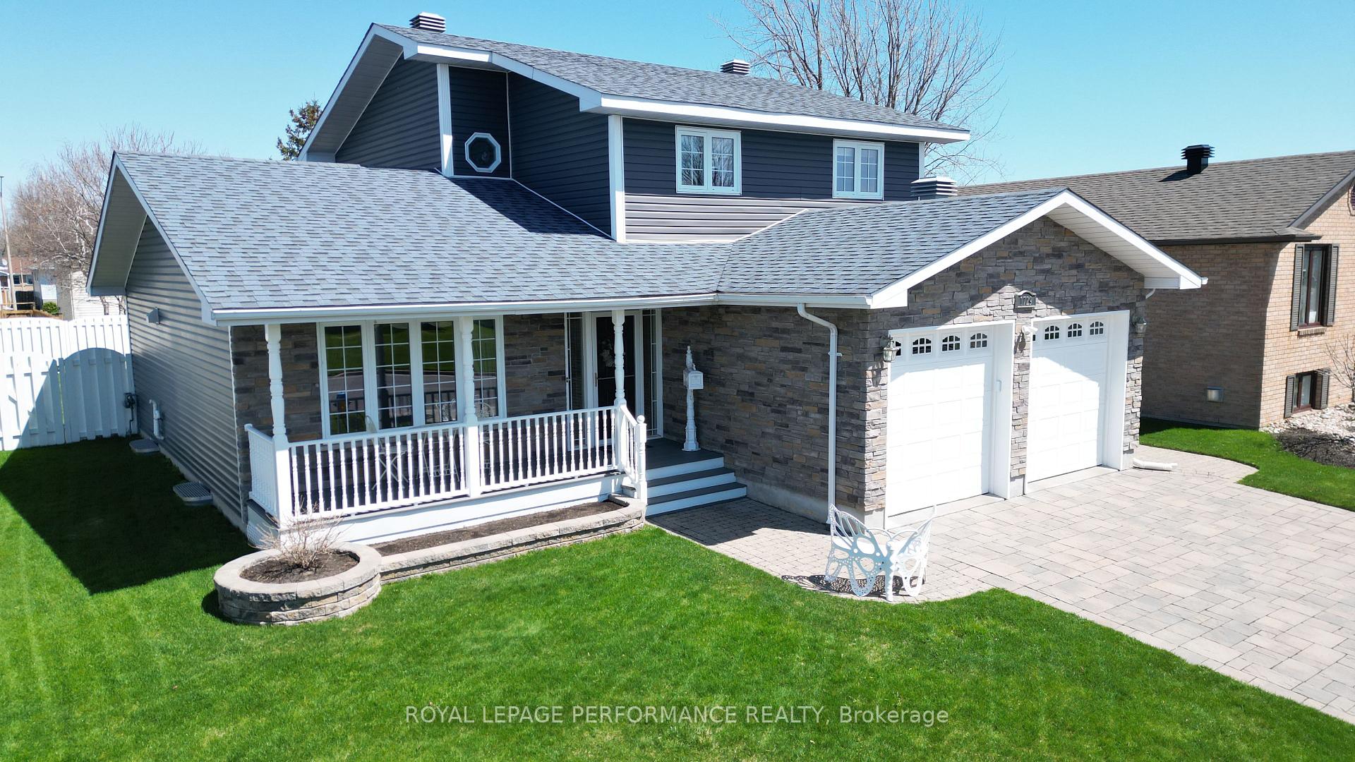Photo 3 of 1729 MacIntyre Avenue, Cornwall — HOMEH
