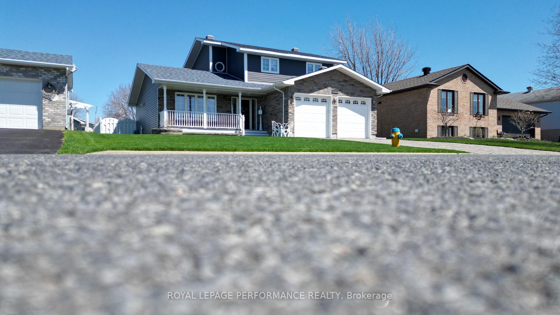 Photo 4 of 1729 MacIntyre Avenue, Cornwall — HOMEH