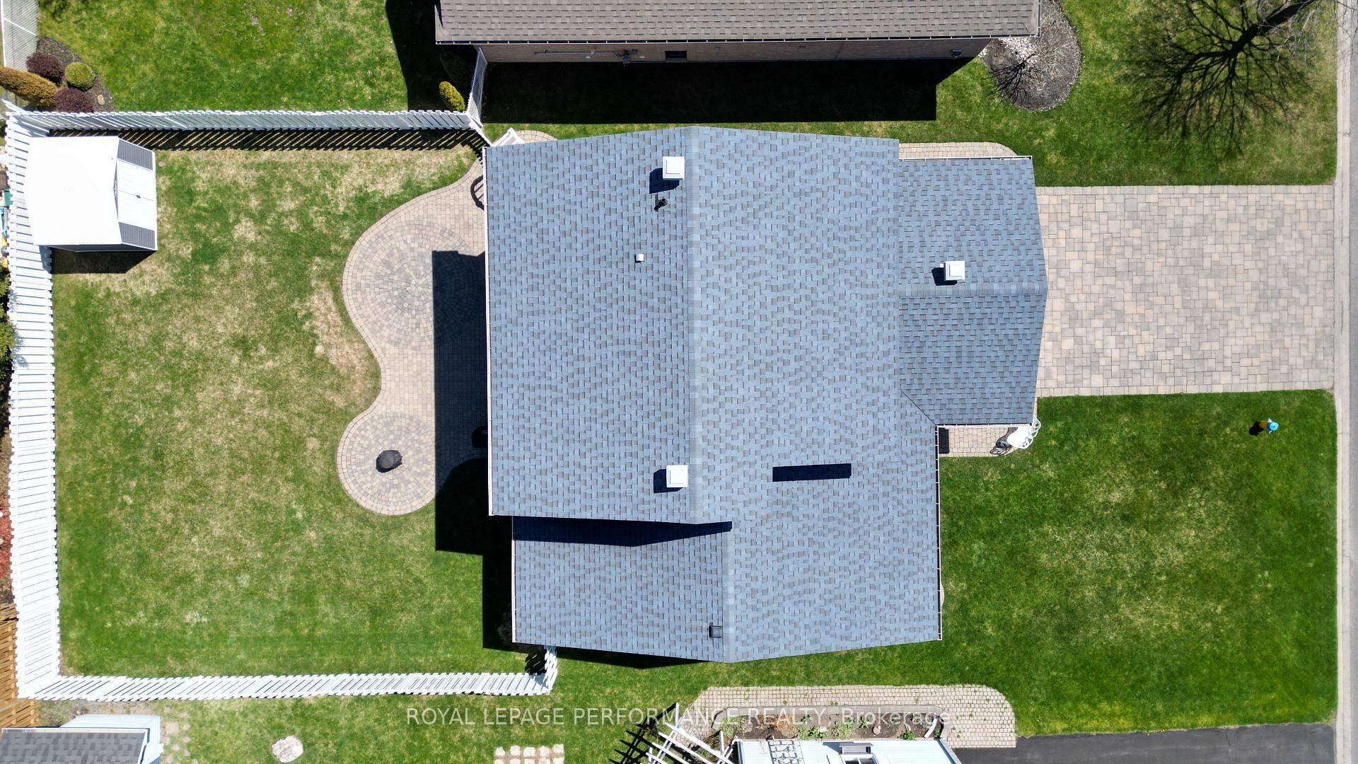 Photo 8 of 1729 MacIntyre Avenue, Cornwall — HOMEH