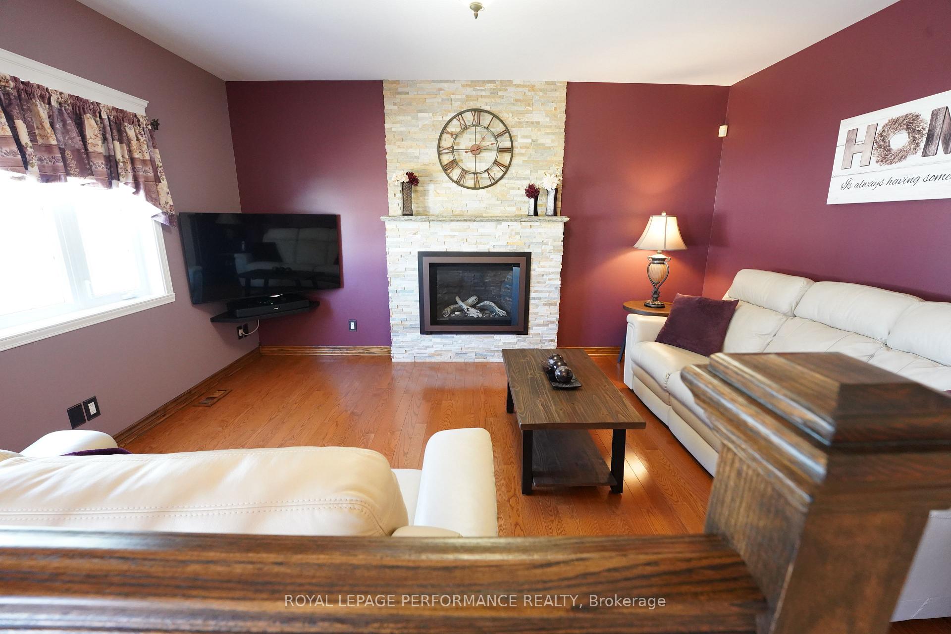 Photo 26 of 1729 MacIntyre Avenue, Cornwall — HOMEH