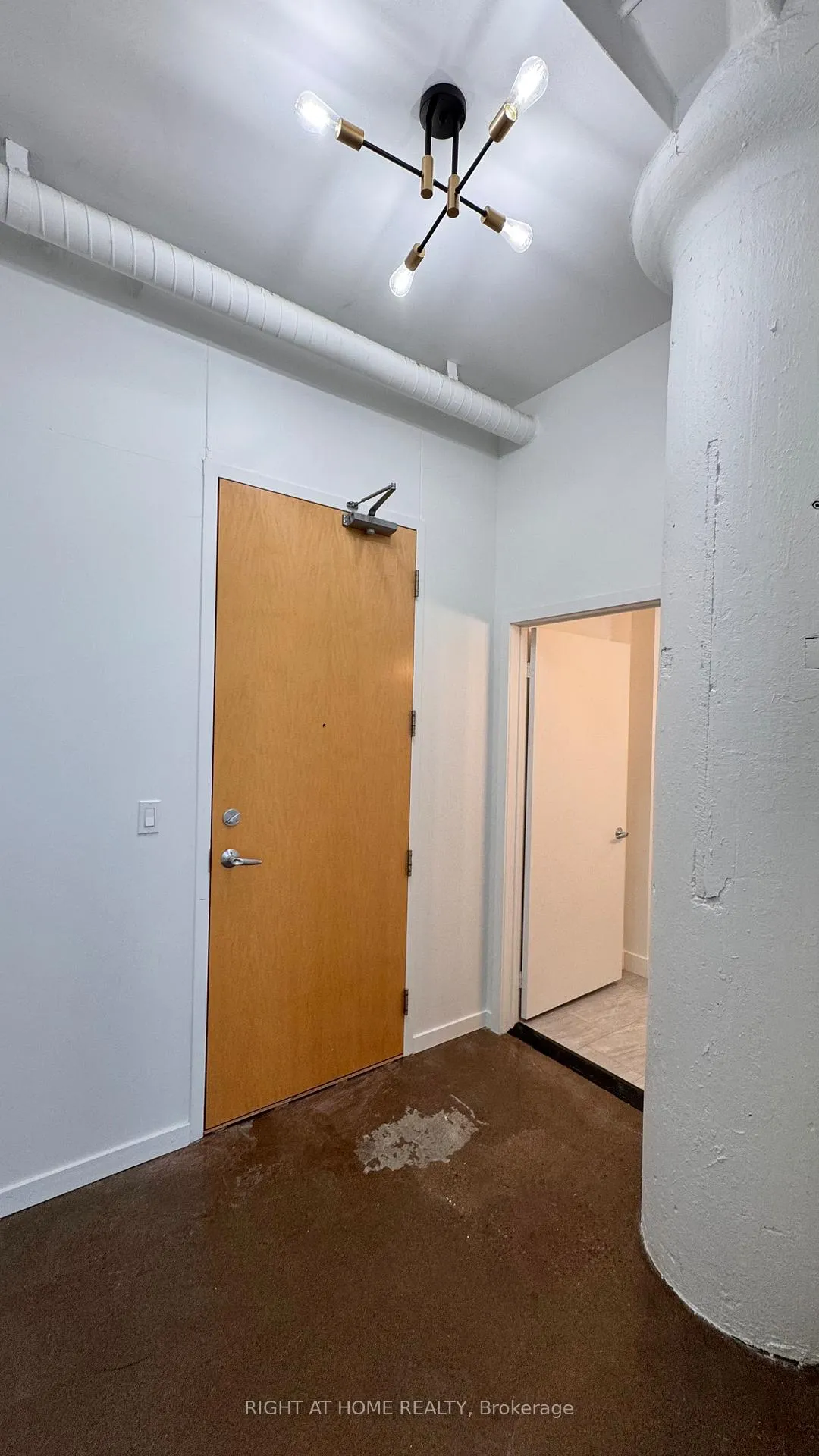Photo 20 of Unit 101, 410 King Street W, Kitchener, City Commercial Core — HOMEH
