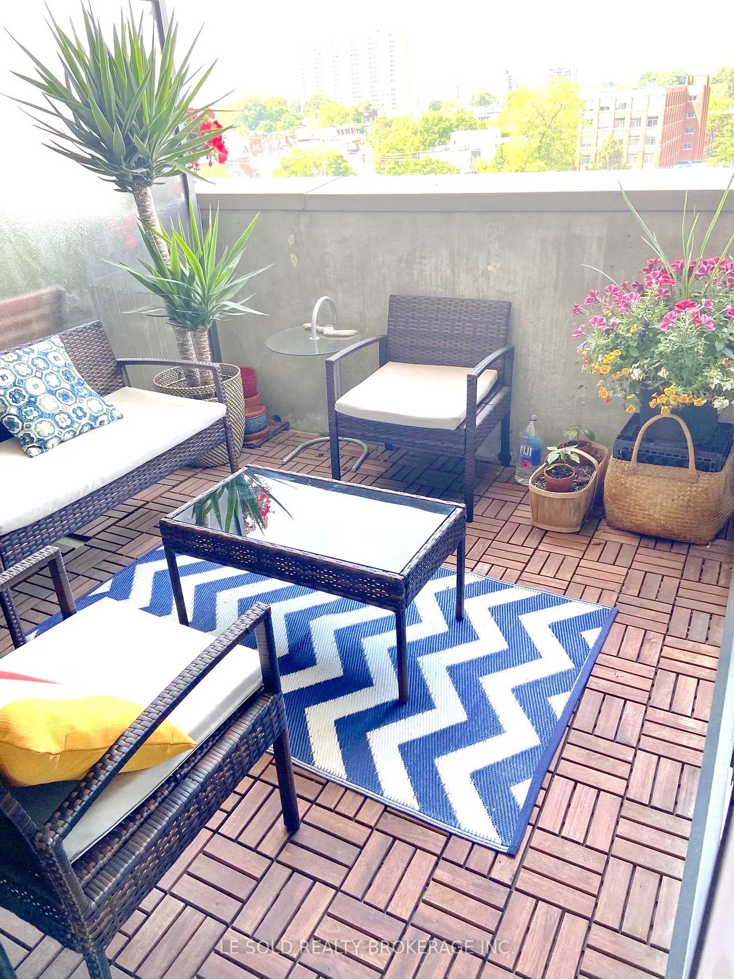 Photo 6 of Unit 721, 20 Minowan Miikan Lane, Toronto, Little Portugal — HOMEH