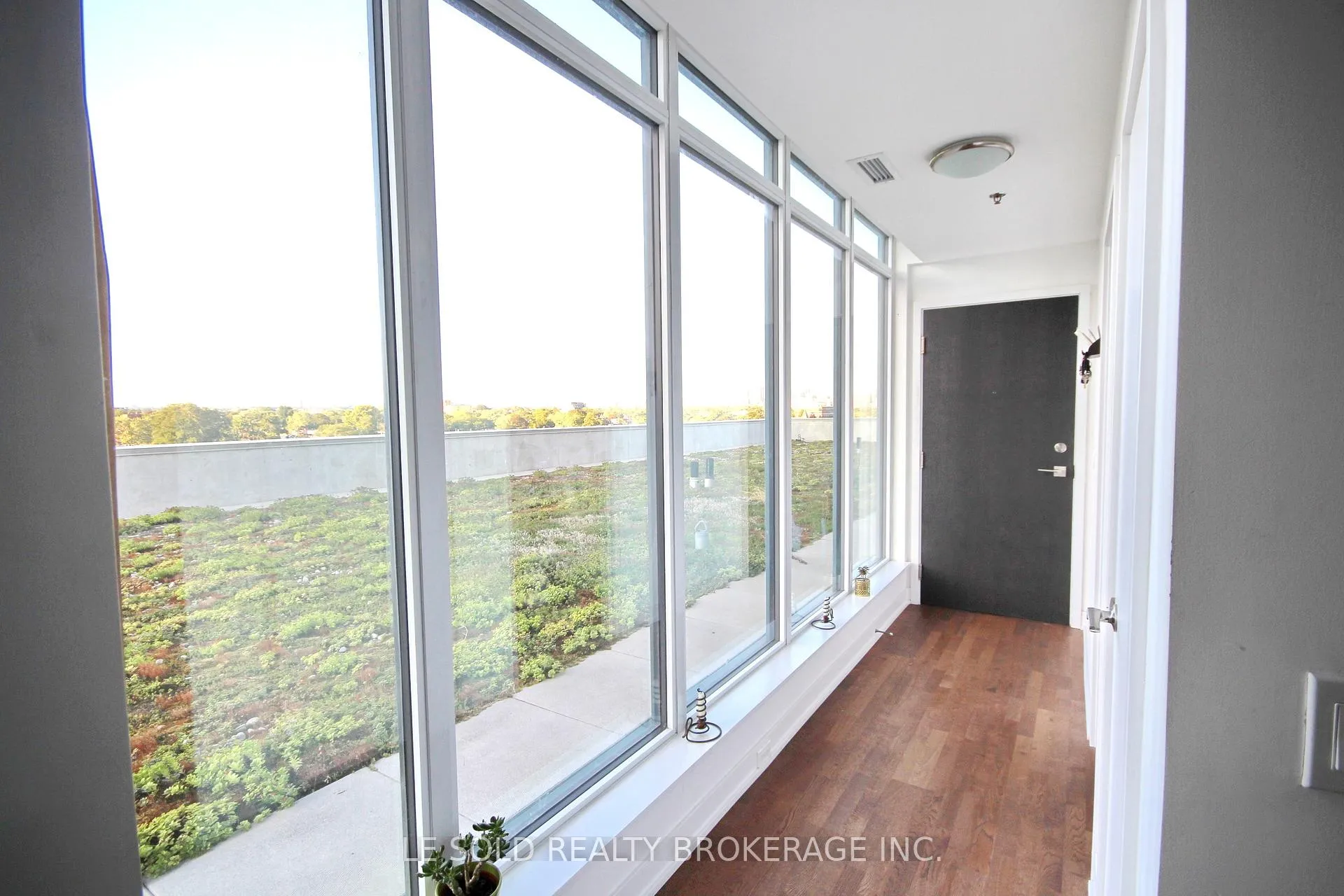 Photo 9 of Unit 721, 20 Minowan Miikan Lane, Toronto, Little Portugal — HOMEH