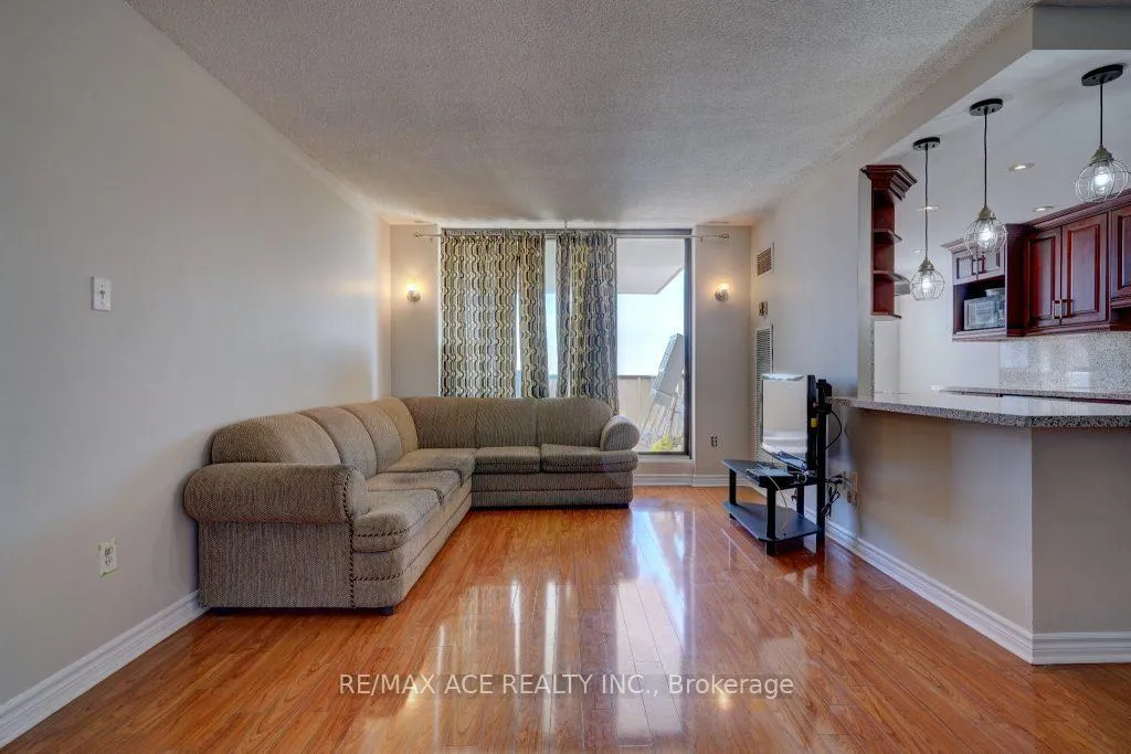Photo 8 of Unit 1401, 3 Lisa Street, Brampton, Queen Street Corridor — HOMEH