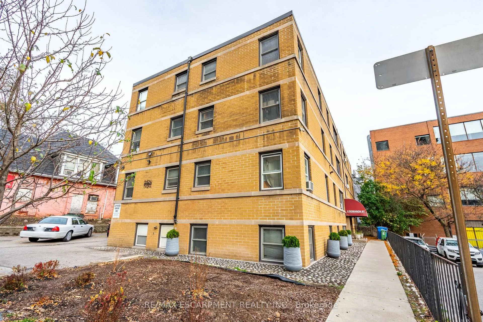 Photo 1 of Unit 5, 4 Robinson Street, Hamilton, Durand — HOMEH