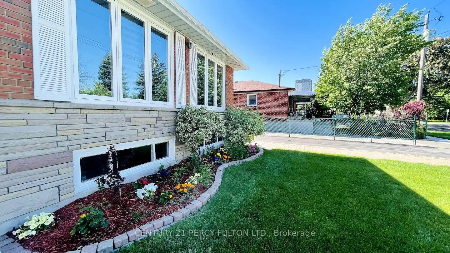 Photo 2 of 10 Clementine Square, Scarborough, Woburn — HOMEH