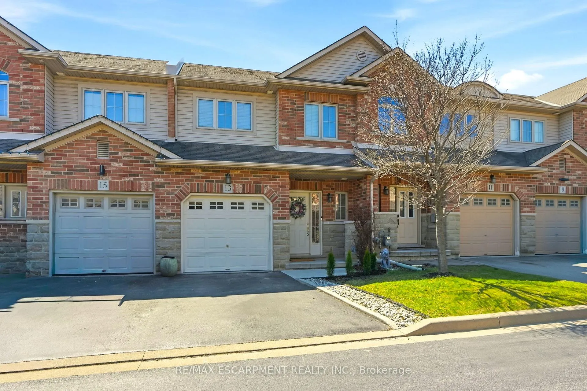 Photo 1 of 13 Marina Point Crescent, Hamilton, Winona Park — HOMEH