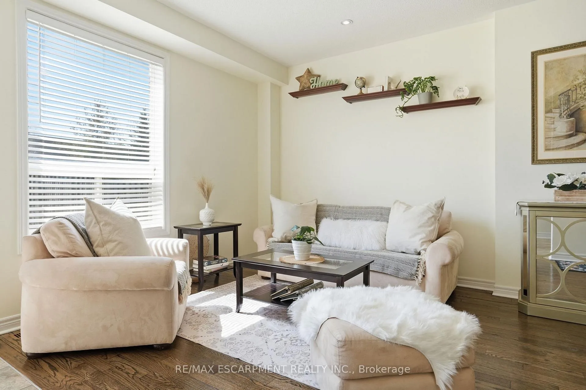 Photo 6 of 13 Marina Point Crescent, Hamilton, Winona Park — HOMEH