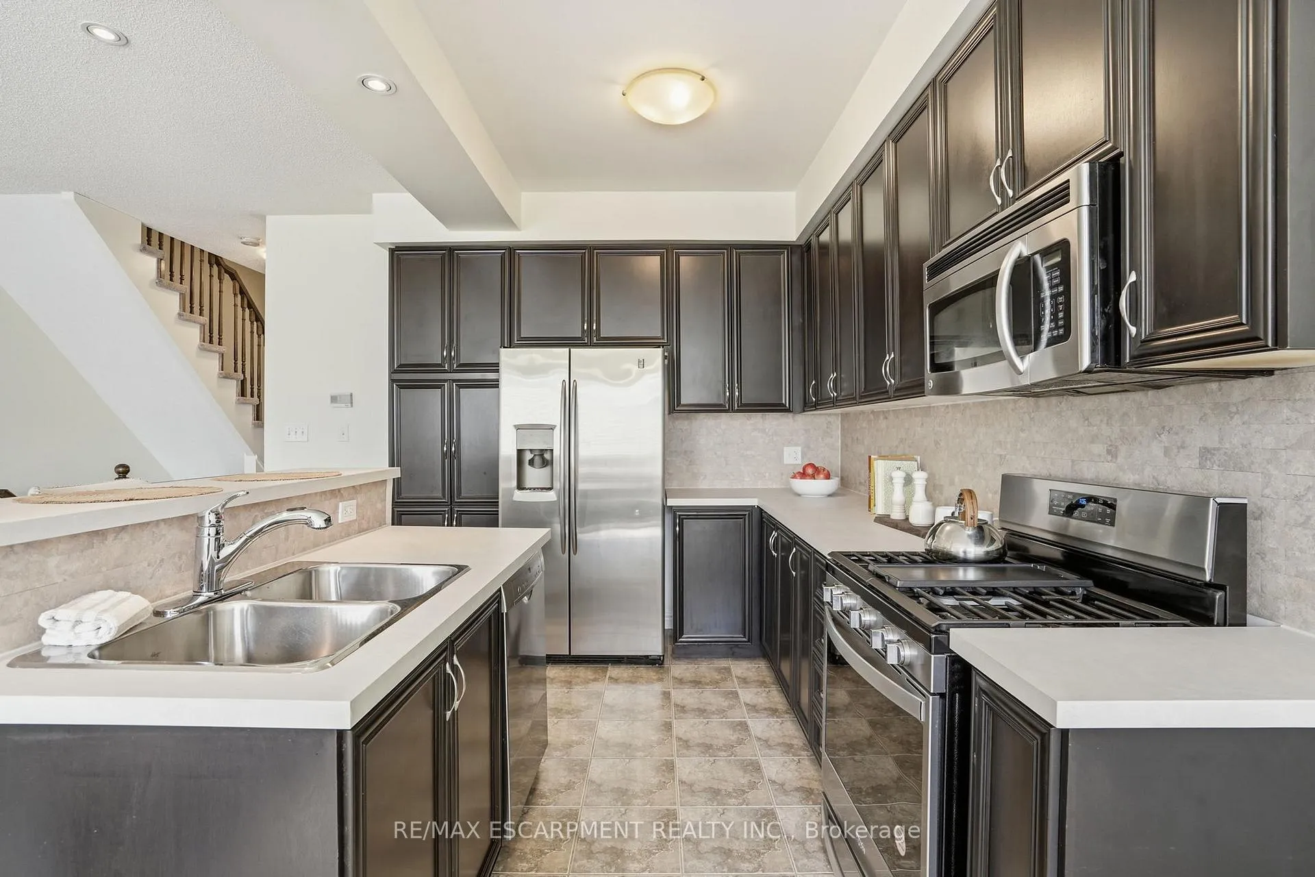 Photo 10 of 13 Marina Point Crescent, Hamilton, Winona Park — HOMEH