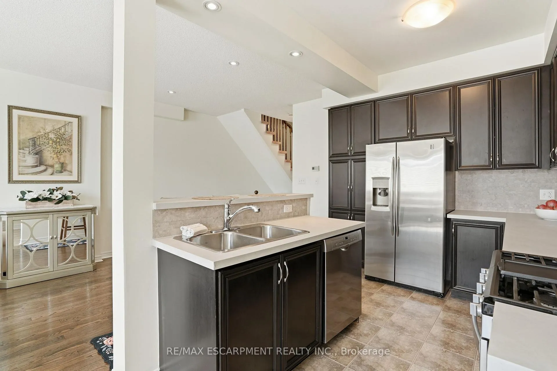Photo 11 of 13 Marina Point Crescent, Hamilton, Winona Park — HOMEH