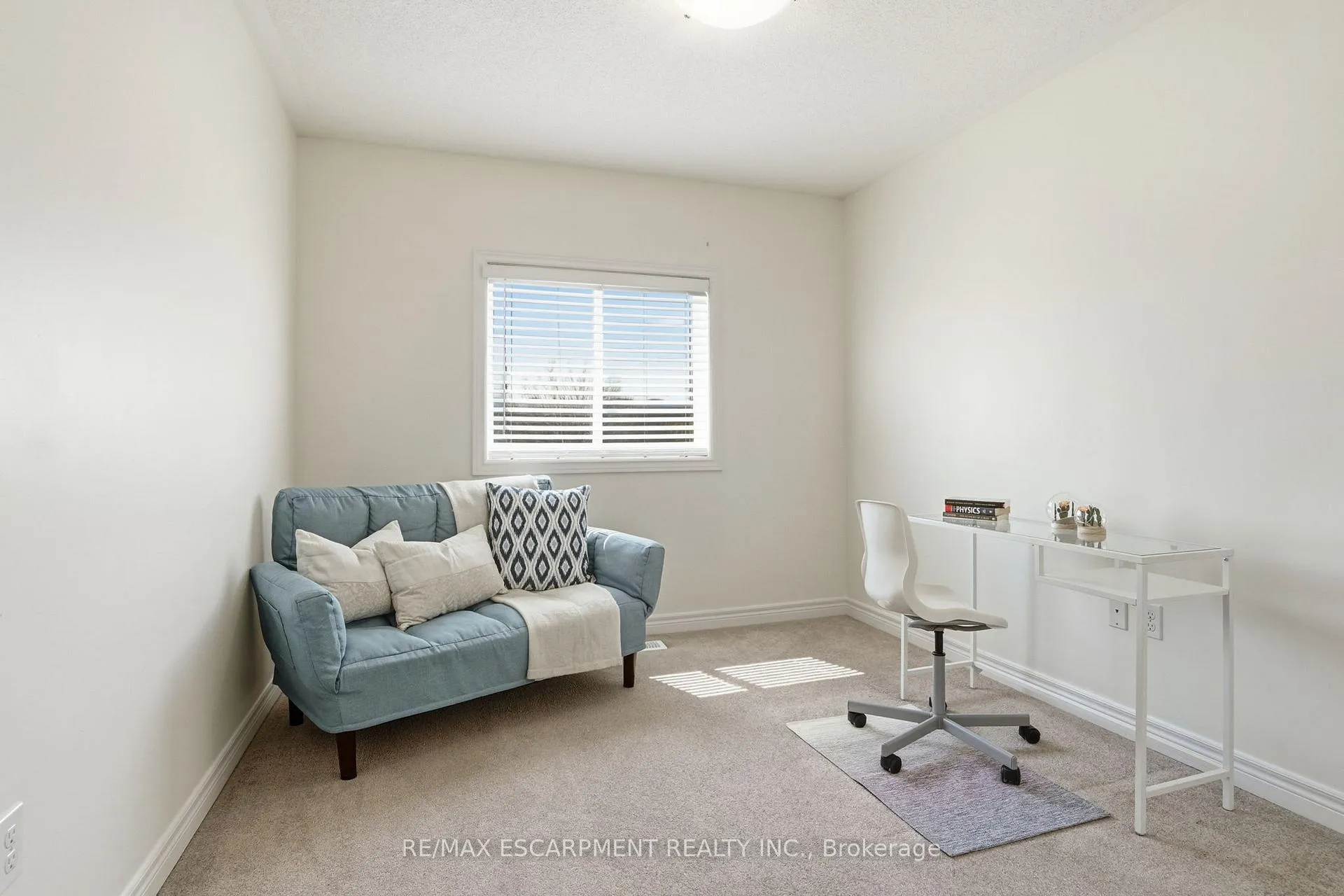 Photo 21 of 13 Marina Point Crescent, Hamilton, Winona Park — HOMEH