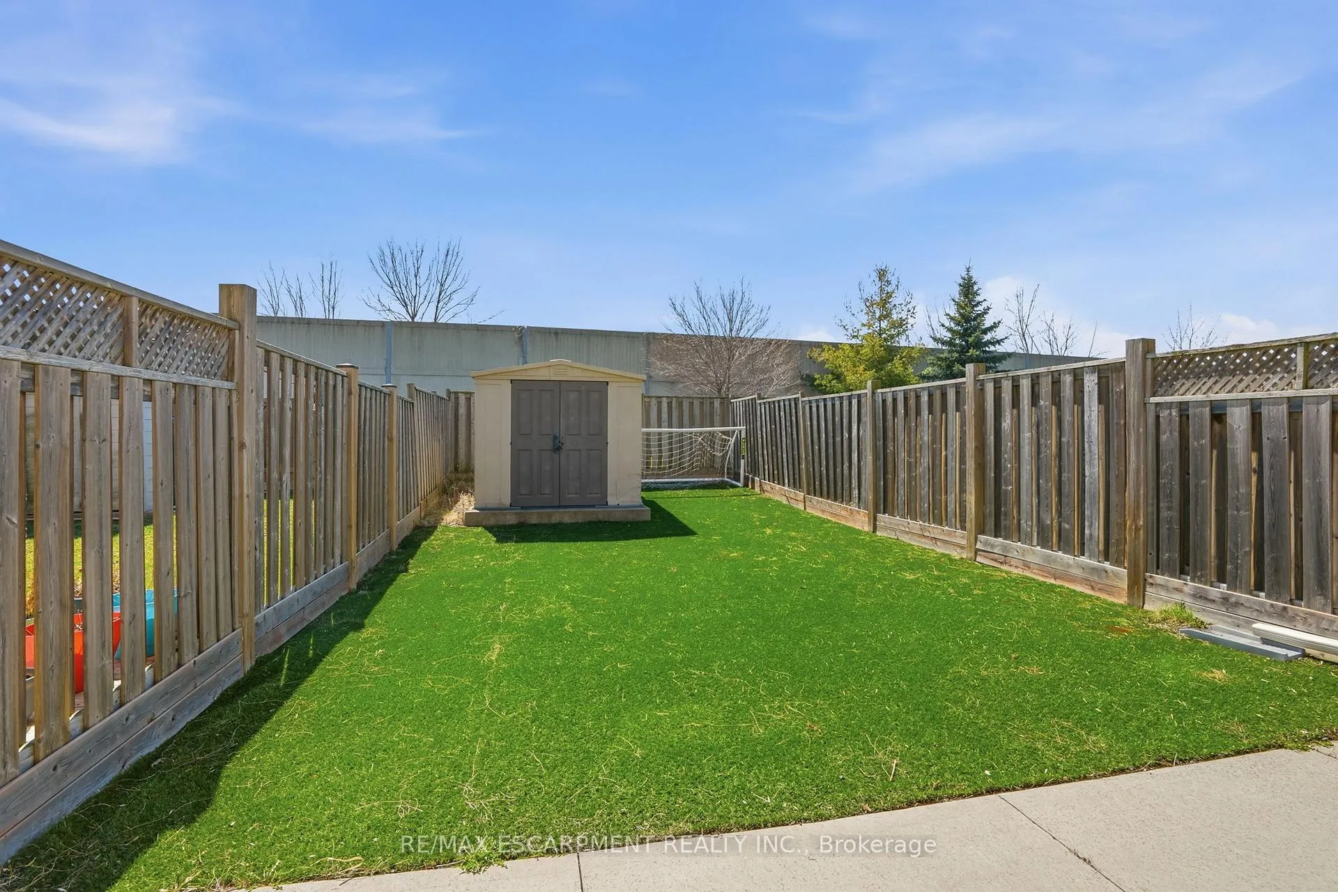 Photo 35 of 13 Marina Point Crescent, Hamilton, Winona Park — HOMEH
