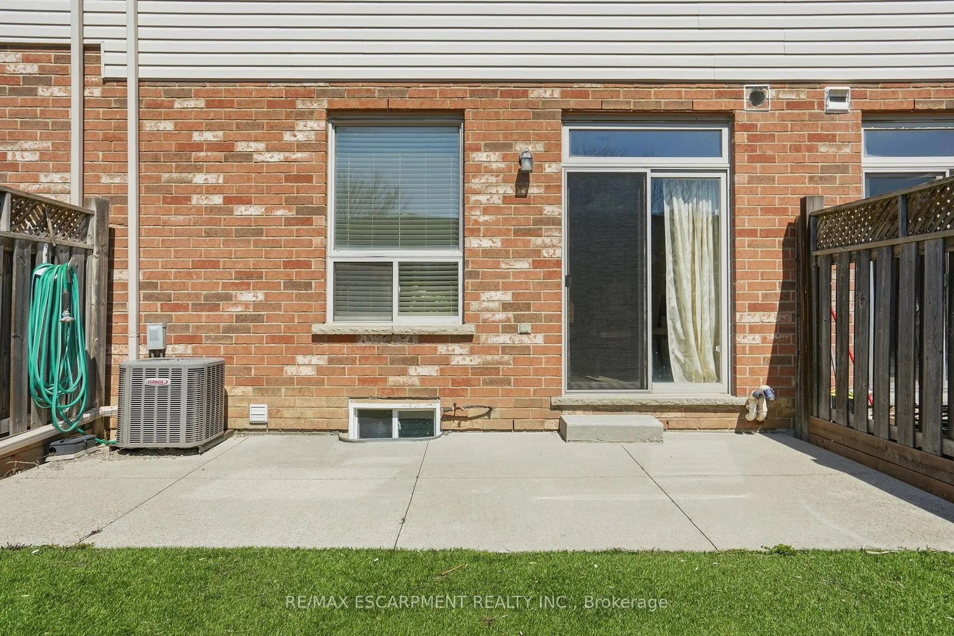 Photo 37 of 13 Marina Point Crescent, Hamilton, Winona Park — HOMEH