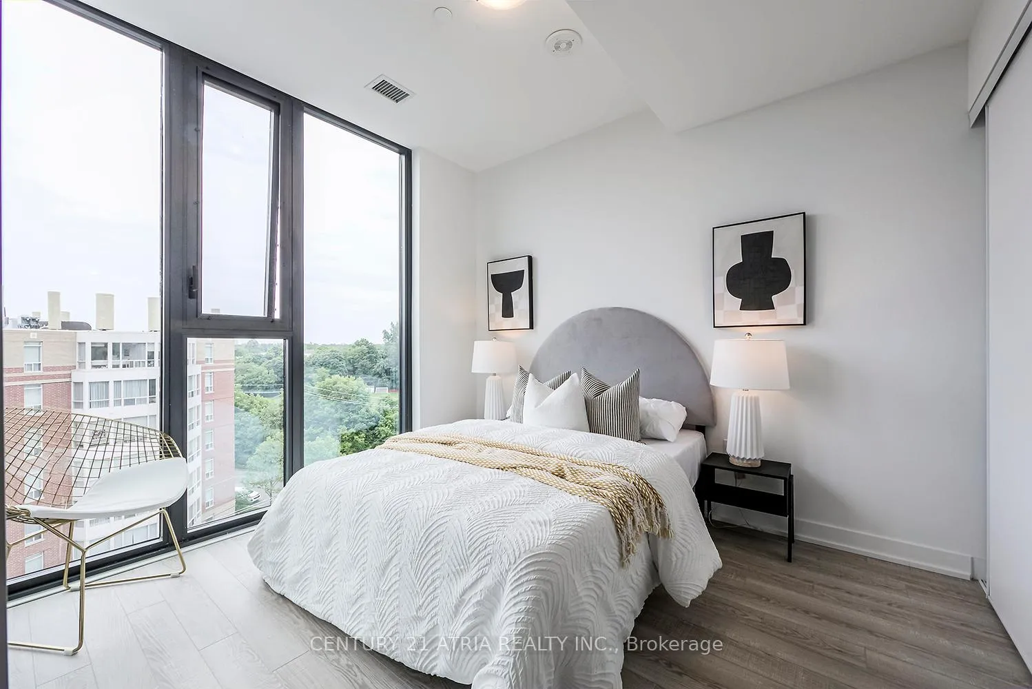 Photo 7 of Unit 711, 250 Lawrence Avenue, Toronto, Lawrence Park North — HOMEH