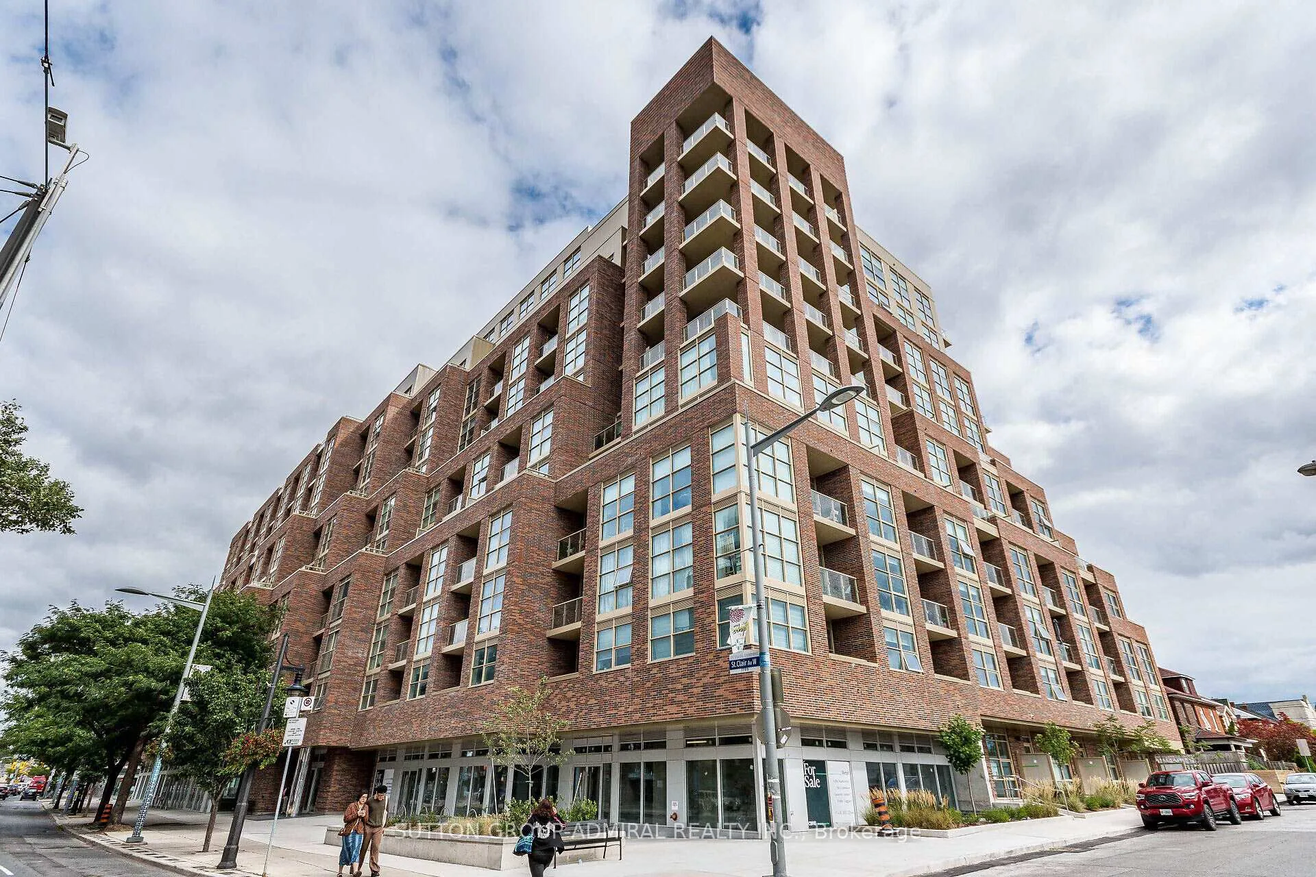 Front of Unit 315, 1787 St. Clair Avenue