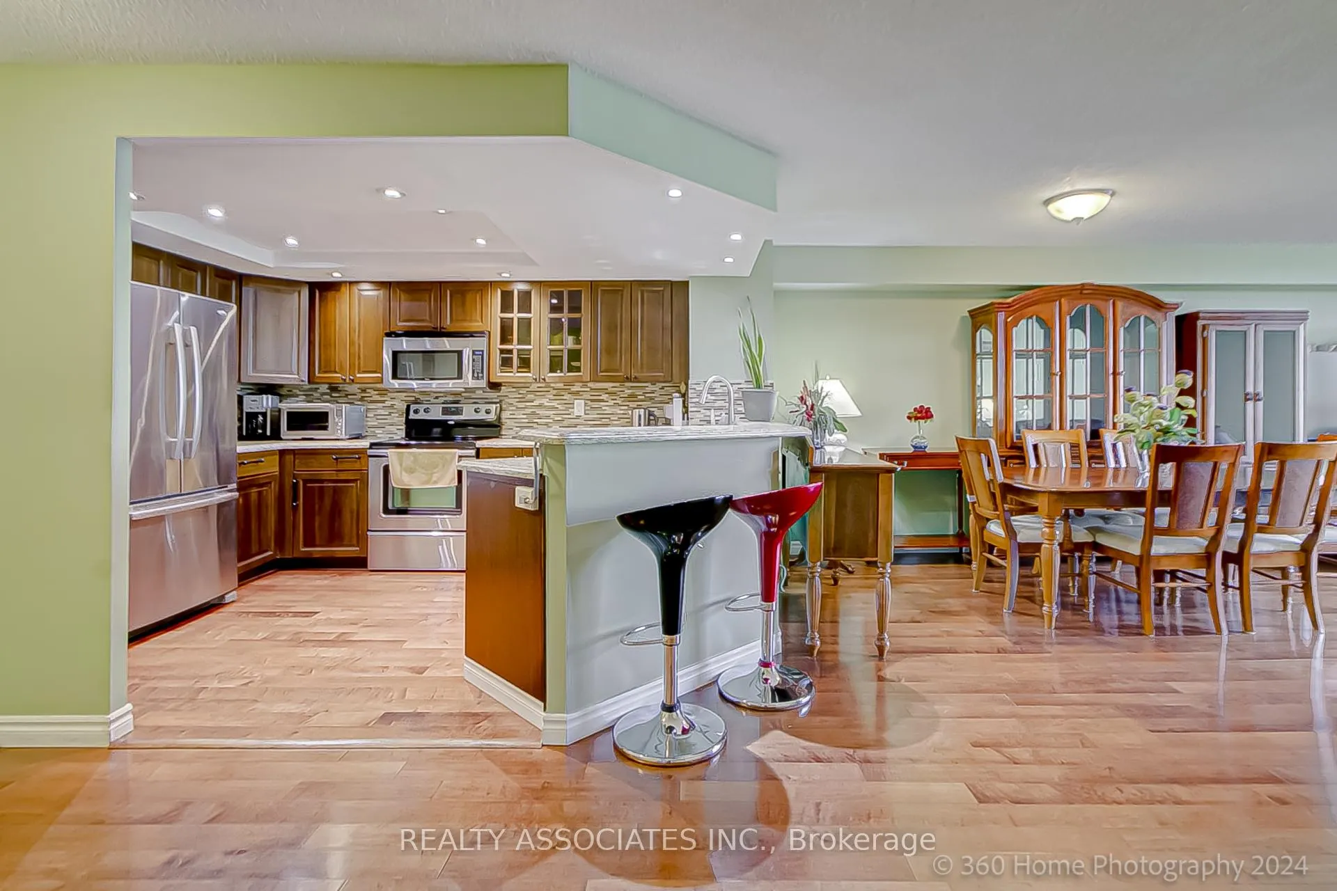 Photo 3 of Unit 1011, 7805 Bayview Avenue, Markham, Aileen-Willowbrook — HOMEH