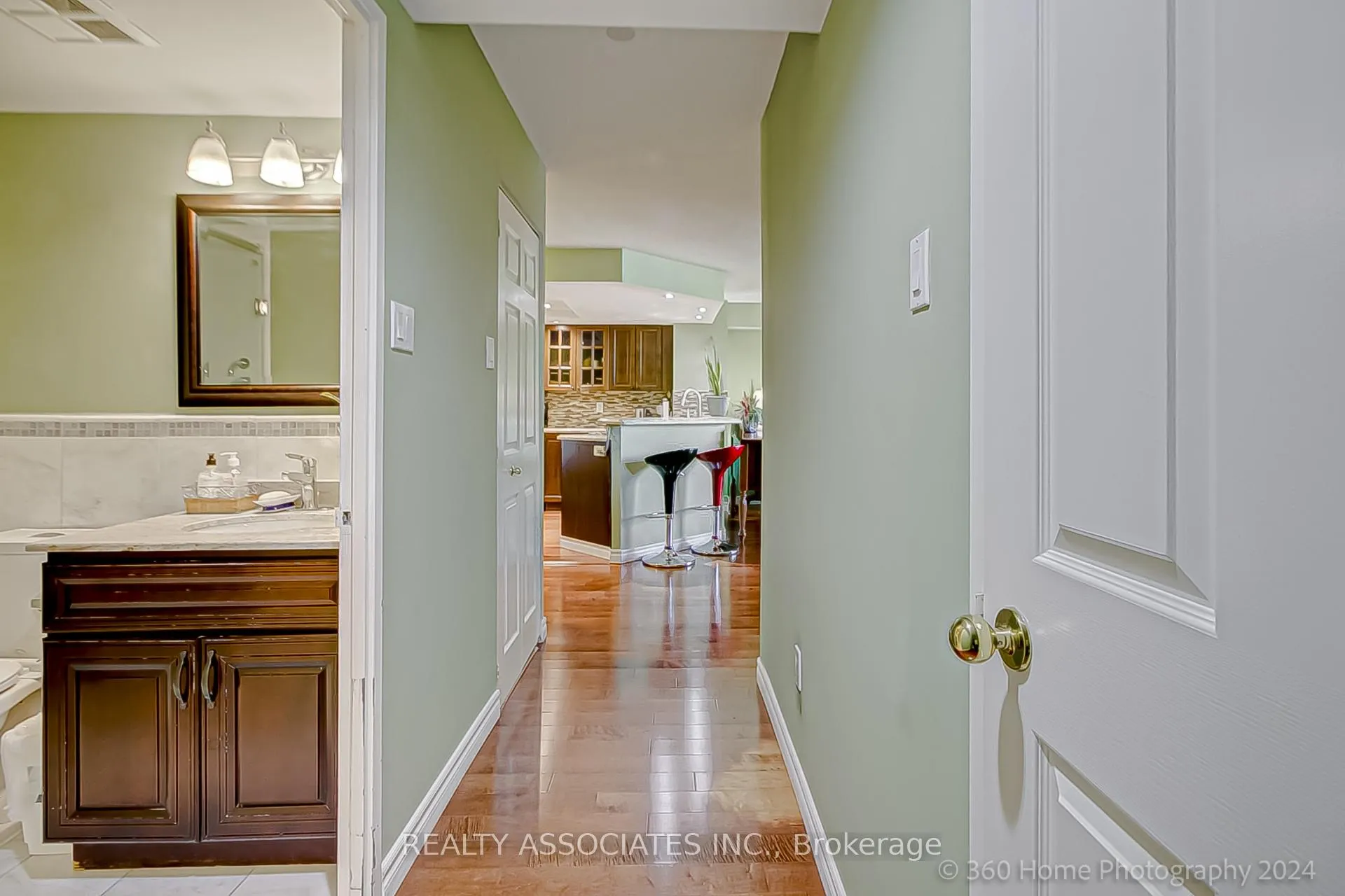 Photo 9 of Unit 1011, 7805 Bayview Avenue, Markham, Aileen-Willowbrook — HOMEH