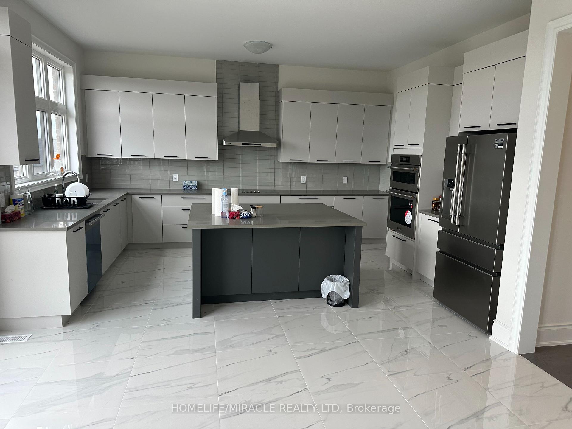 Photo 3 of 92 James Walker Avenue, Caledon, Caledon East — HOMEH