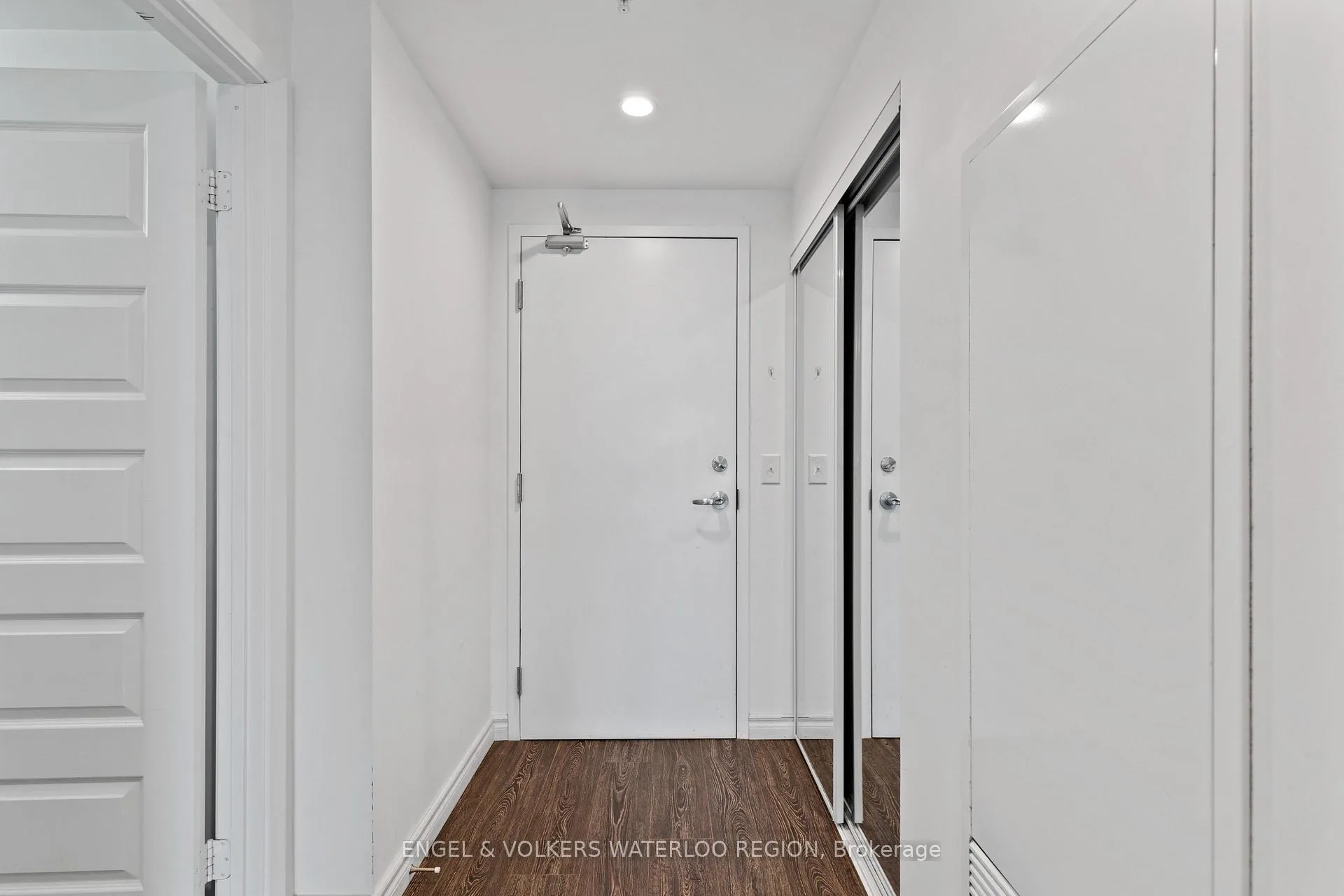 Photo 7 of Unit 1802, 158 king Street, Waterloo, Beechwood/University — HOMEH