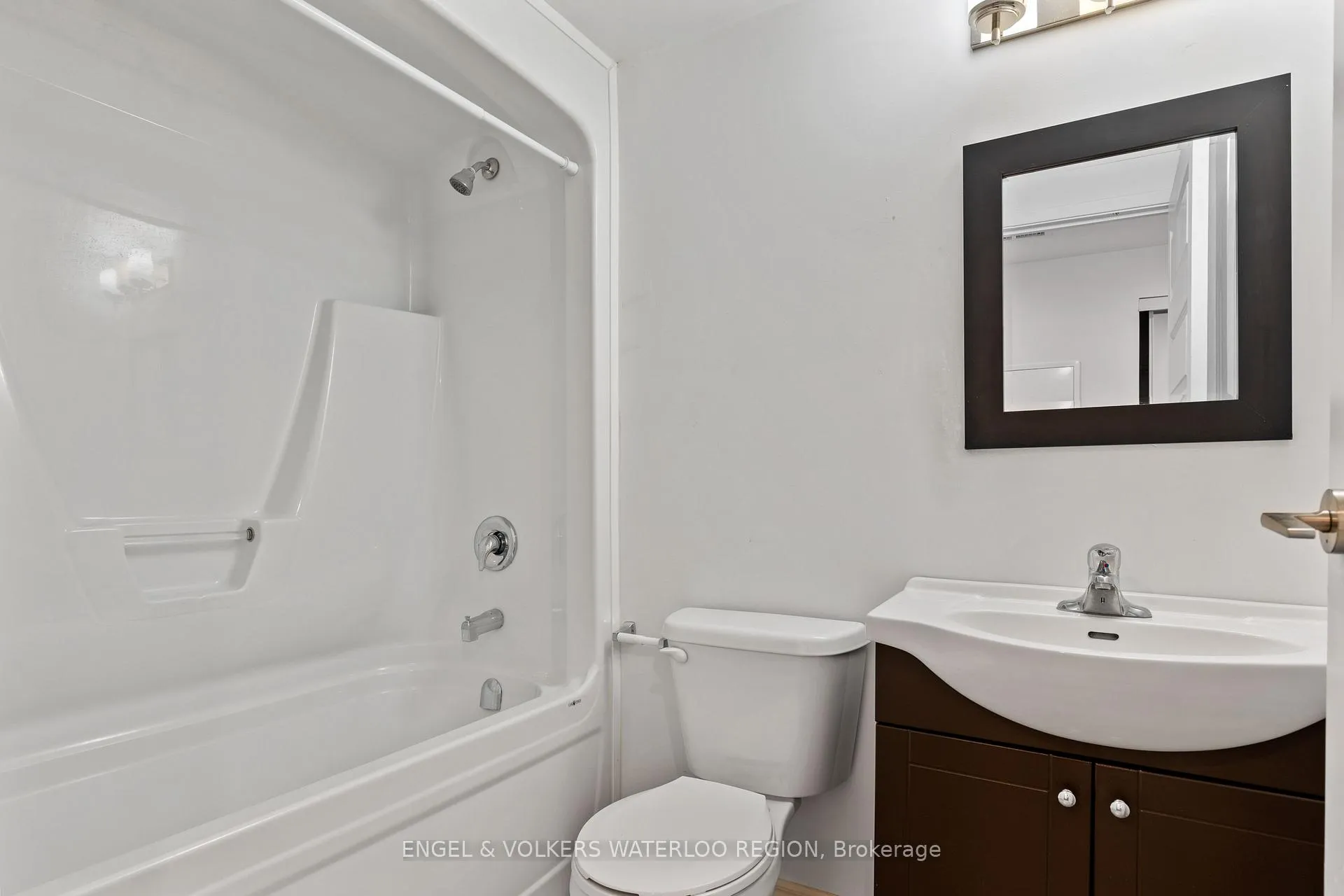 Photo 16 of Unit 1802, 158 king Street, Waterloo, Beechwood/University — HOMEH
