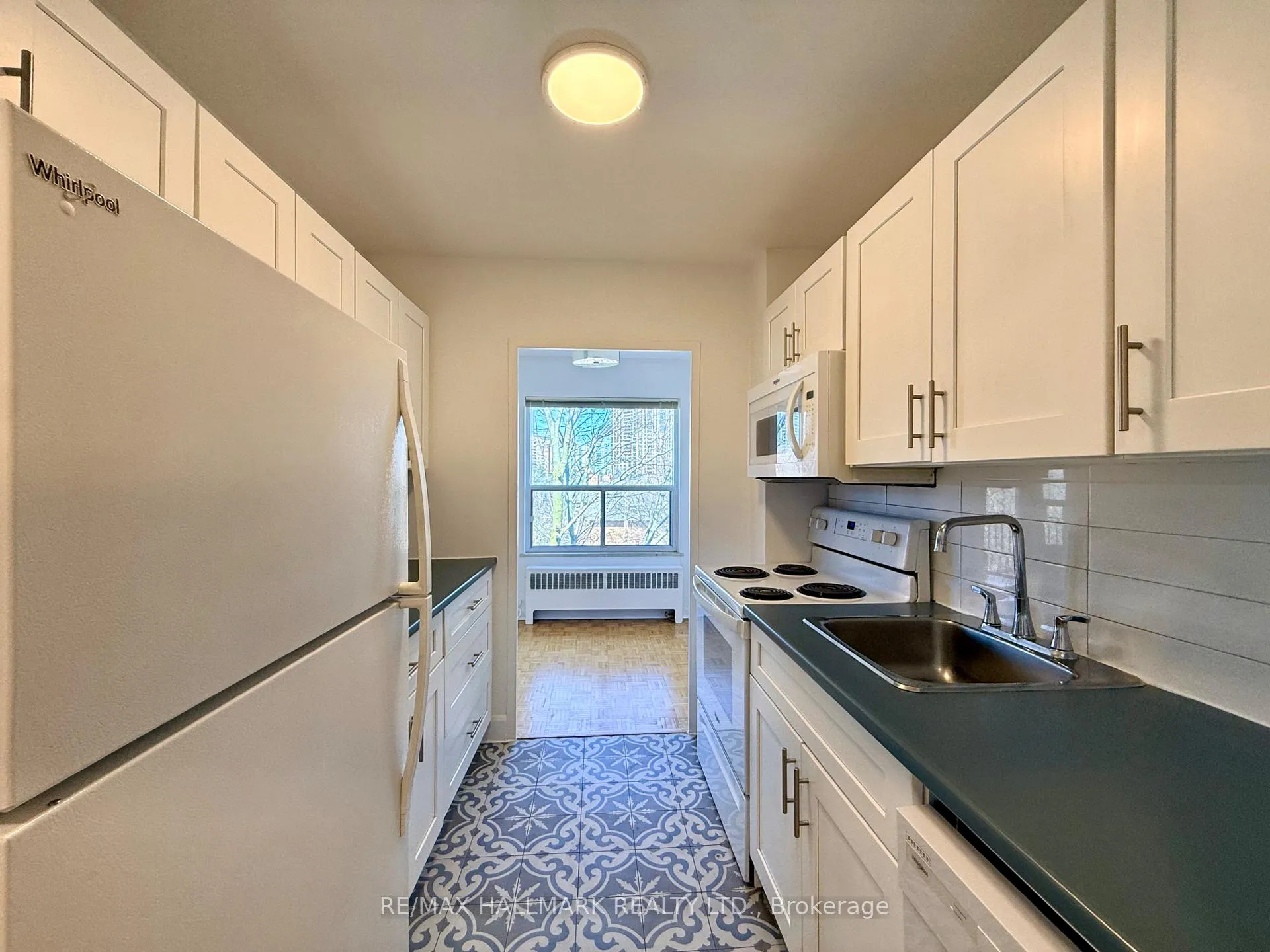 Photo 5 of Unit 408, 30 Upper Canada Drive, North York, St. Andrew-Windfields — HOMEH