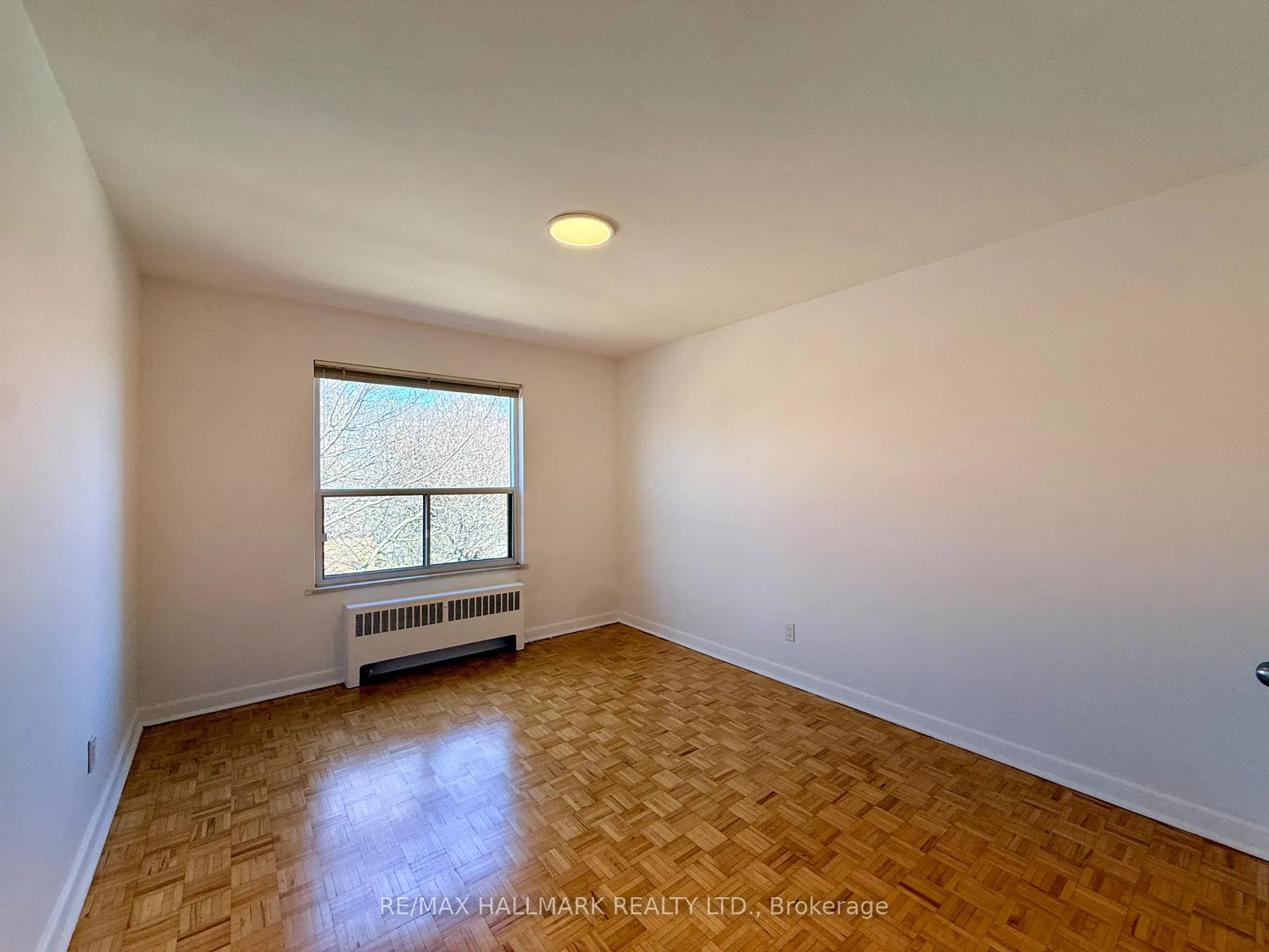 Photo 8 of Unit 408, 30 Upper Canada Drive, North York, St. Andrew-Windfields — HOMEH