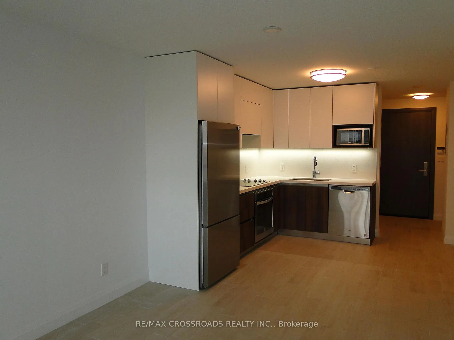 Photo 3 of Unit 707, 15 Water Walk Drive, Markham, Unionville — HOMEH
