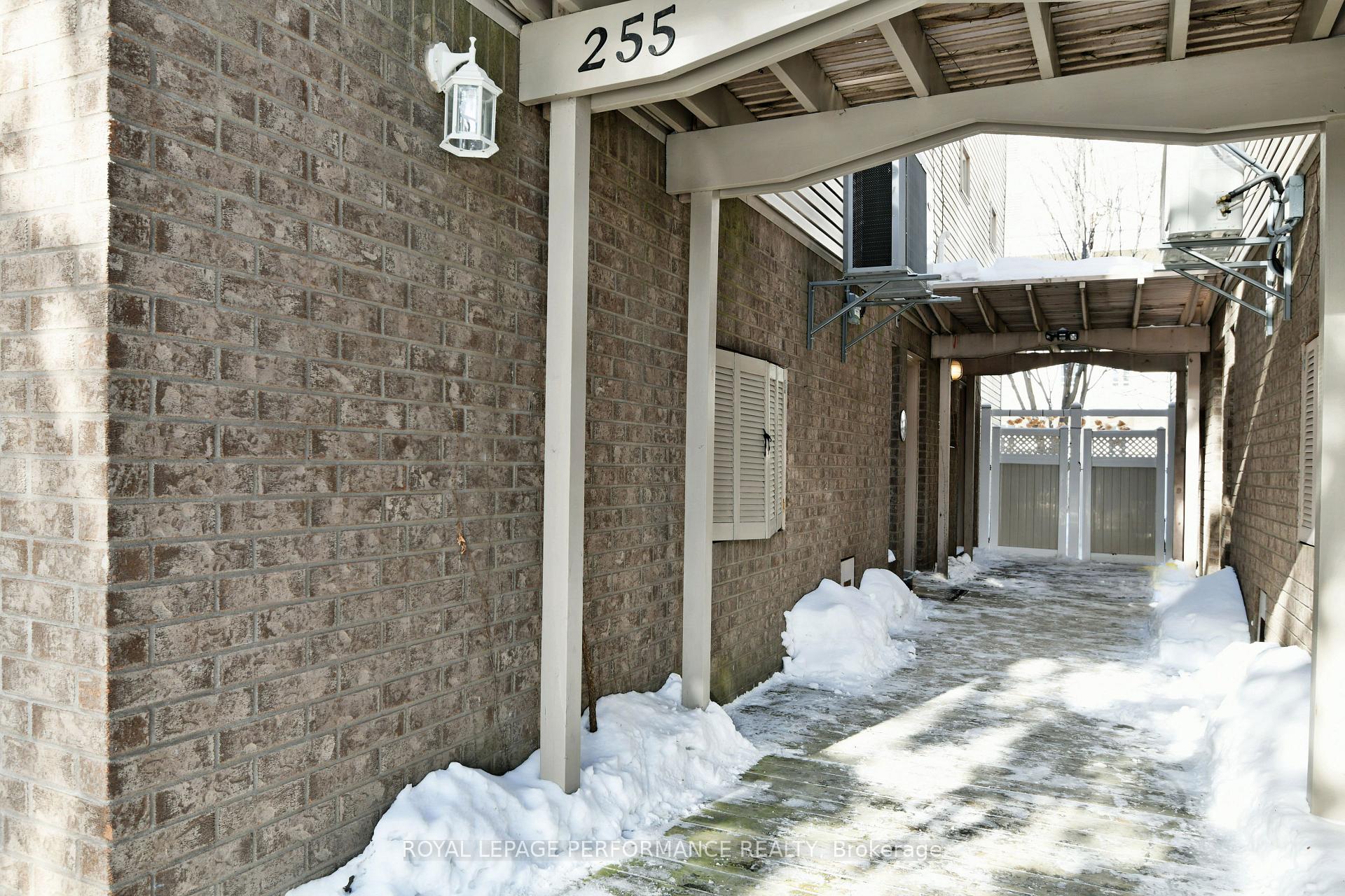 Photo 4 of 255B Sunnyside Avenue, Ottawa, Old Ottawa South — HOMEH