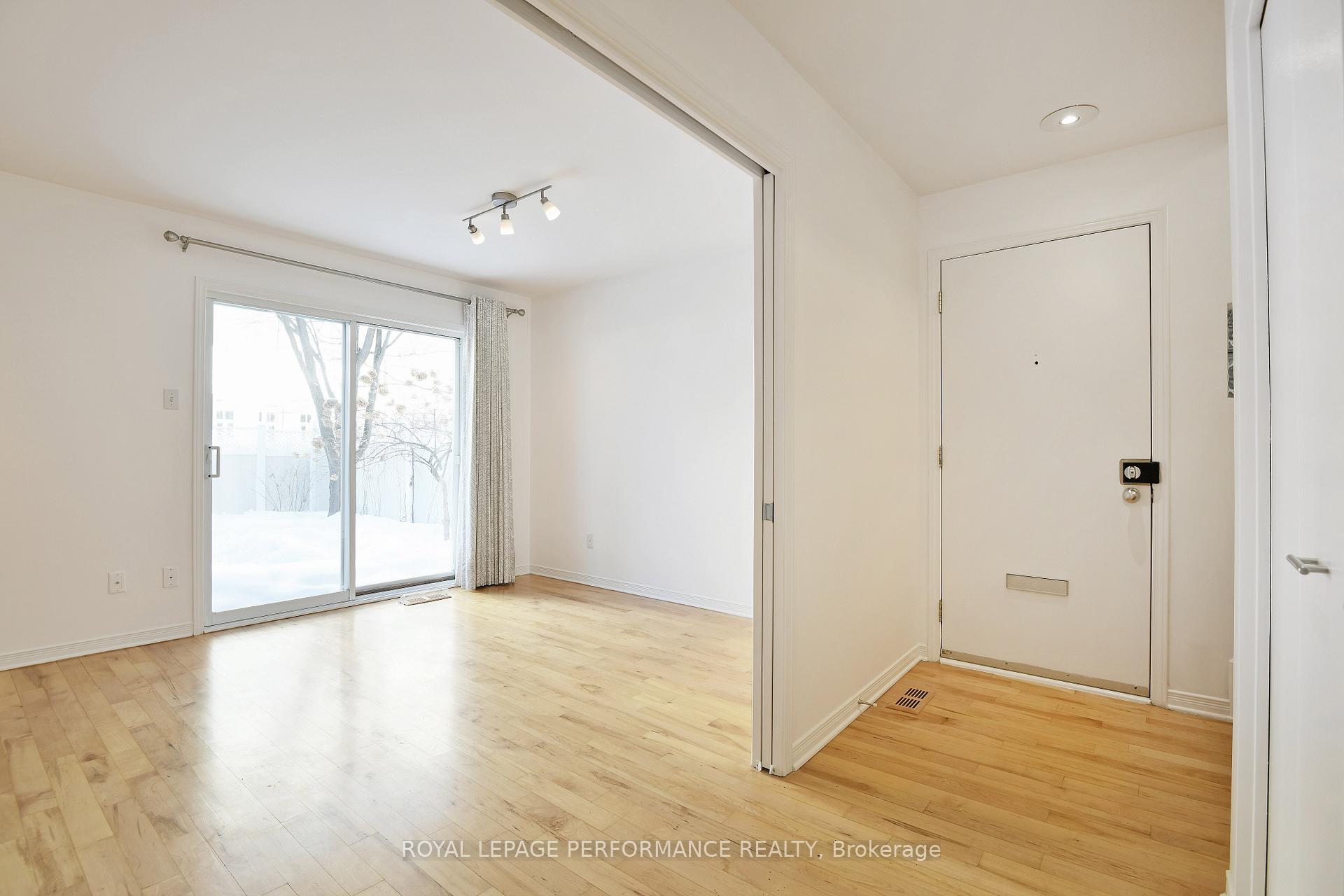 Photo 10 of 255B Sunnyside Avenue, Ottawa, Old Ottawa South — HOMEH