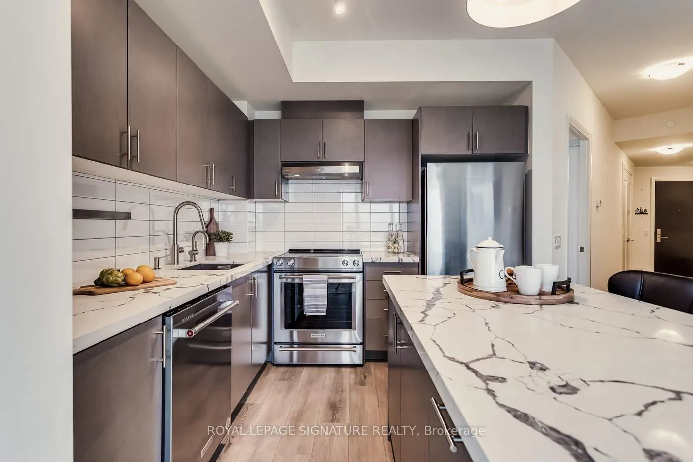 Front of Unit 2124, 9000 Jane Street