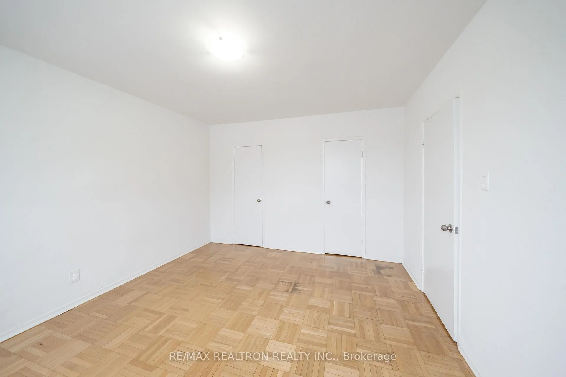 Photo 3 of Unit 307, 156 Kingston Road, Toronto, Woodbine Corridor — HOMEH