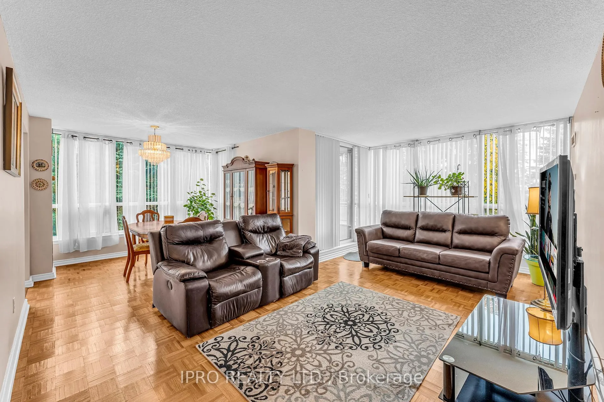 Photo 4 of Unit 213, 12 Laurelcrest Street, Brampton, Queen Street Corridor — HOMEH