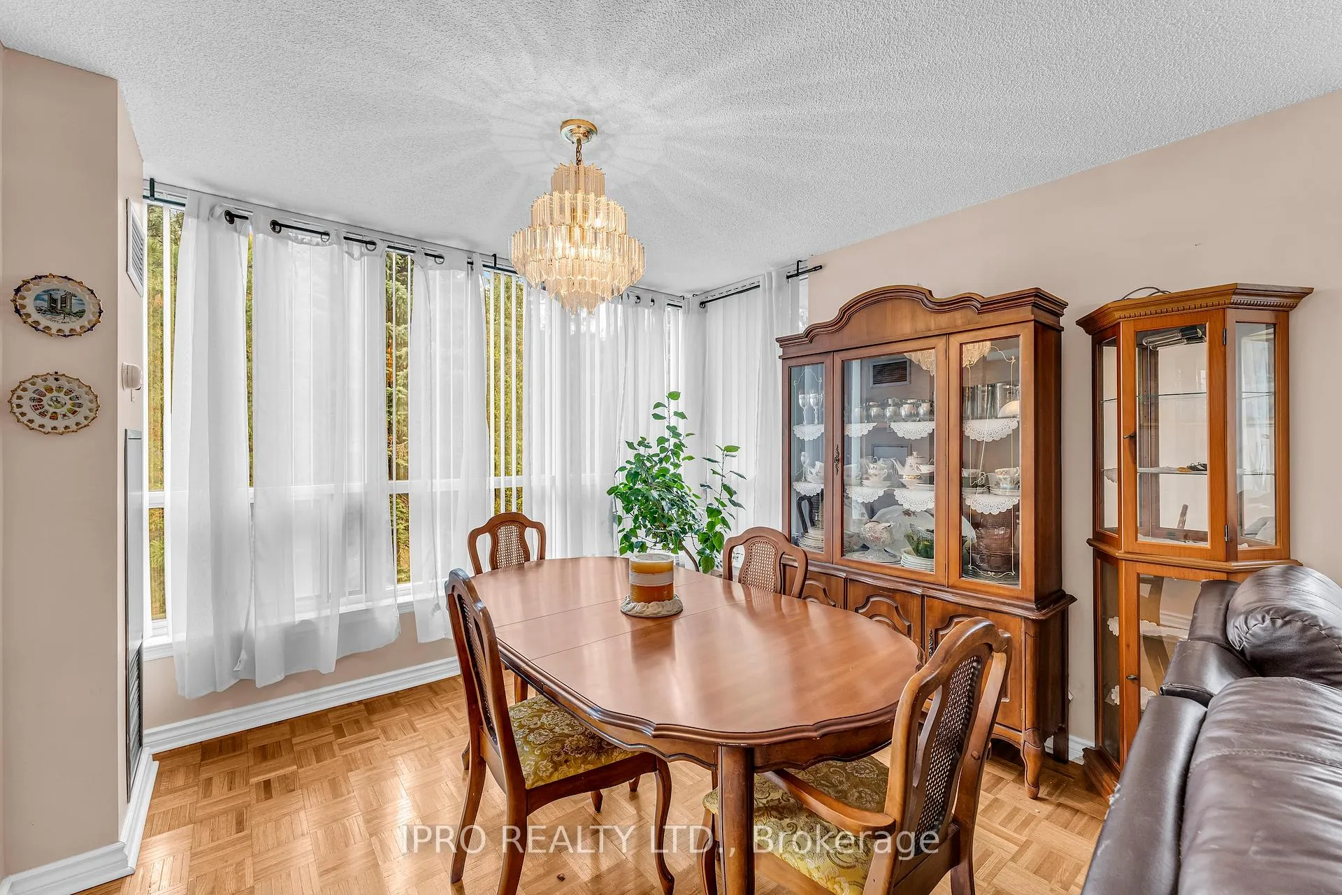 Photo 5 of Unit 213, 12 Laurelcrest Street, Brampton, Queen Street Corridor — HOMEH