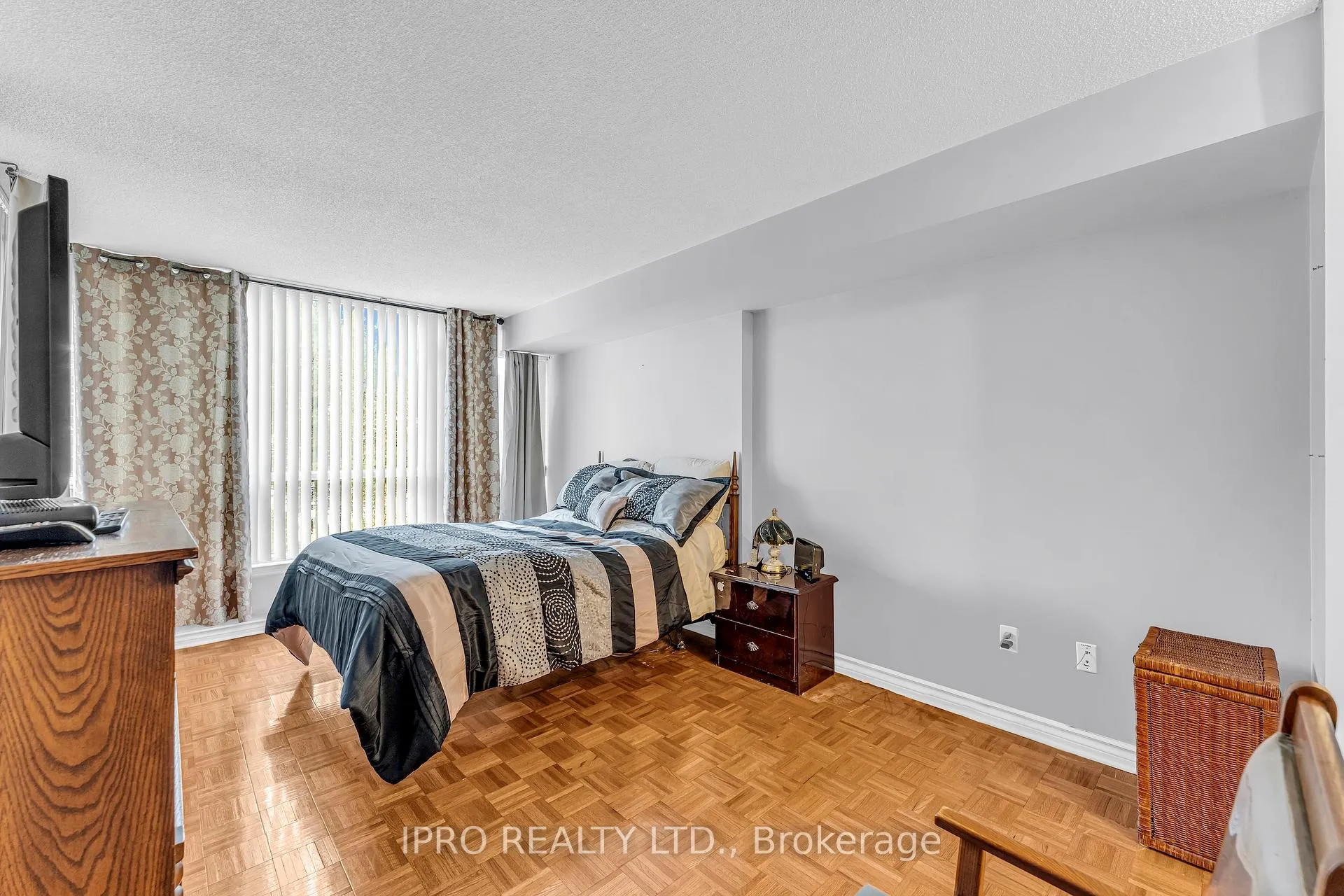 Photo 10 of Unit 213, 12 Laurelcrest Street, Brampton, Queen Street Corridor — HOMEH