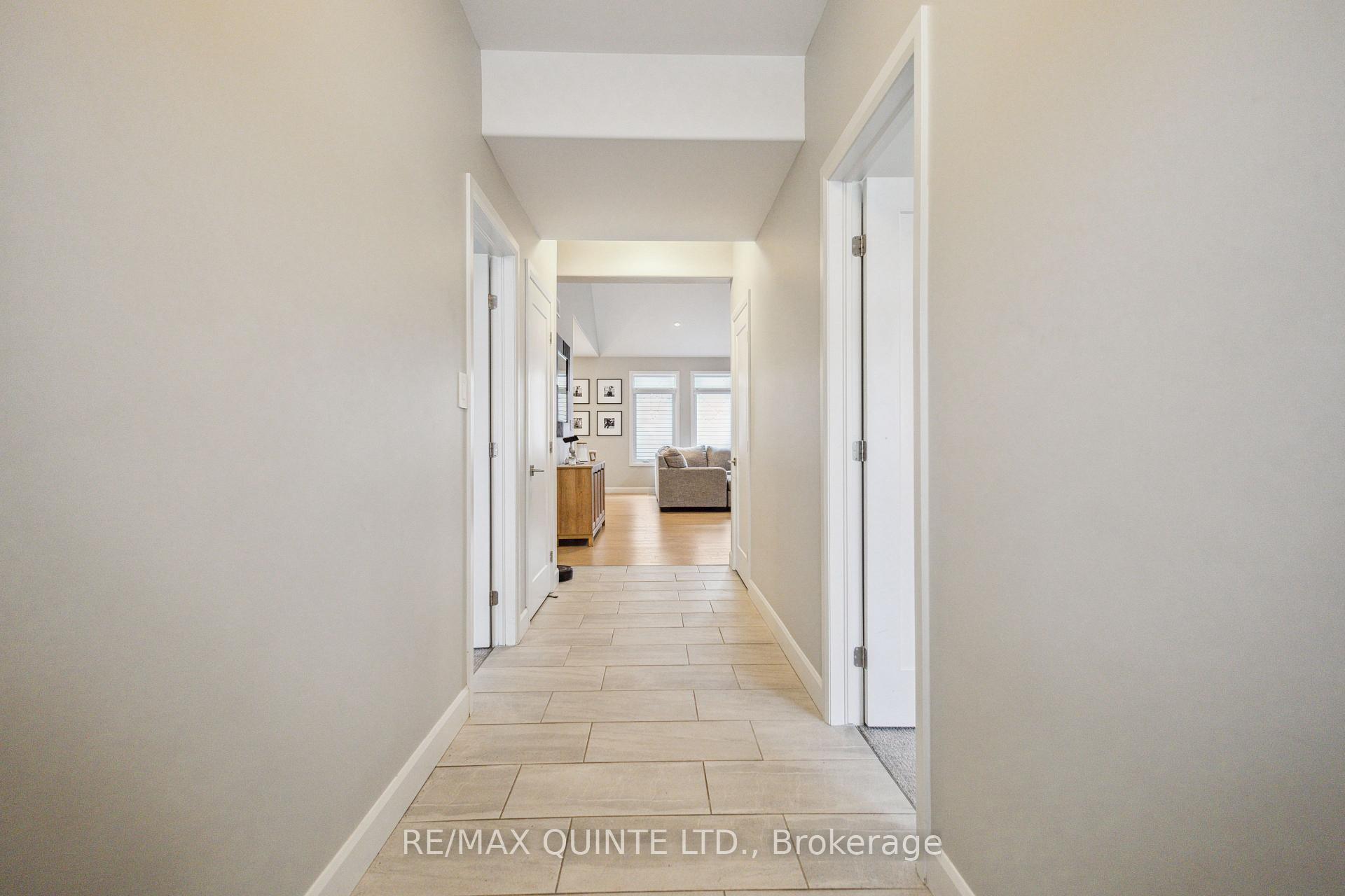 Photo 5 of 70 Riverstone Way, Belleville, Thurlow Ward — HOMEH