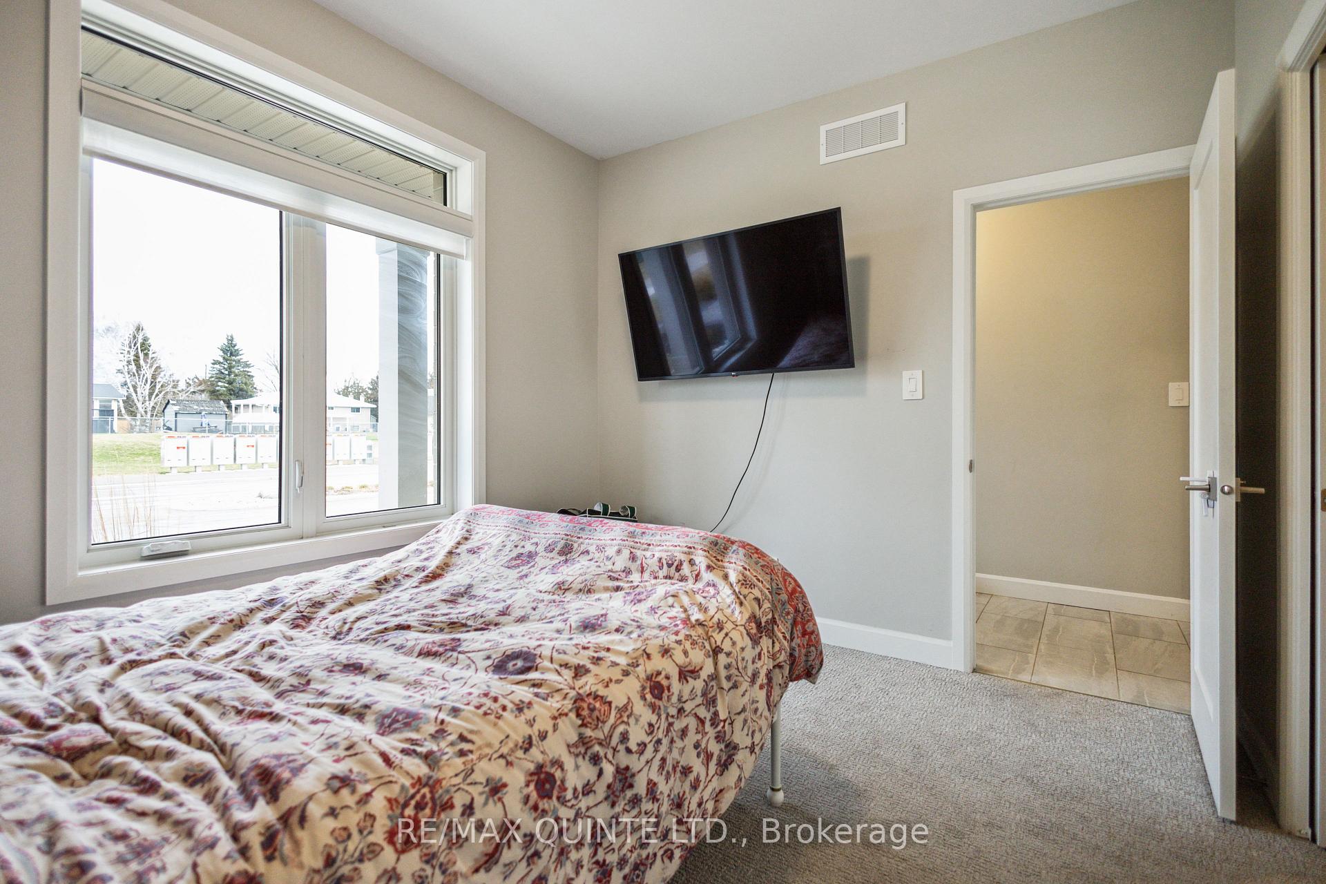 Photo 13 of 70 Riverstone Way, Belleville, Thurlow Ward — HOMEH