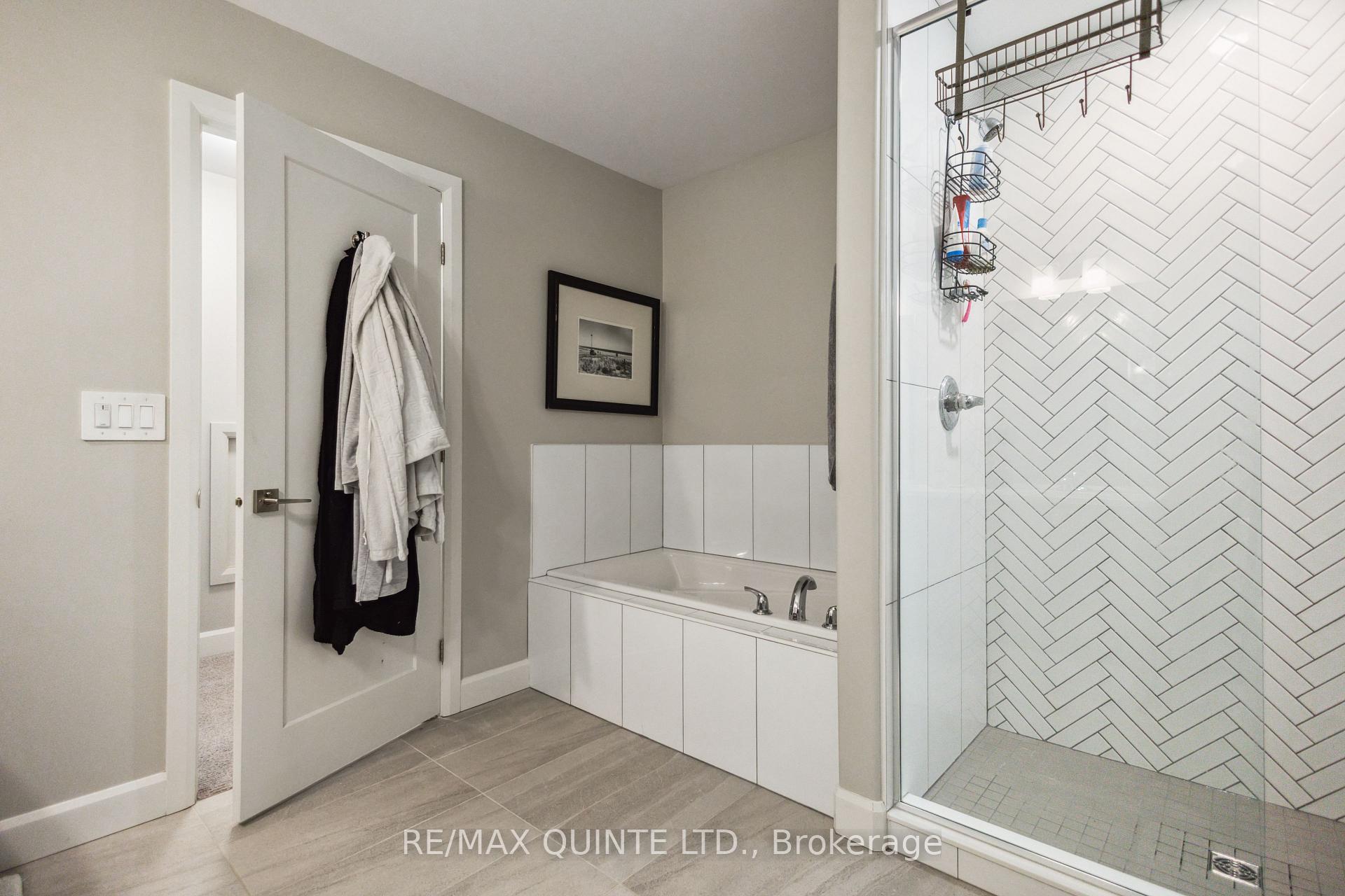 Photo 23 of 70 Riverstone Way, Belleville, Thurlow Ward — HOMEH